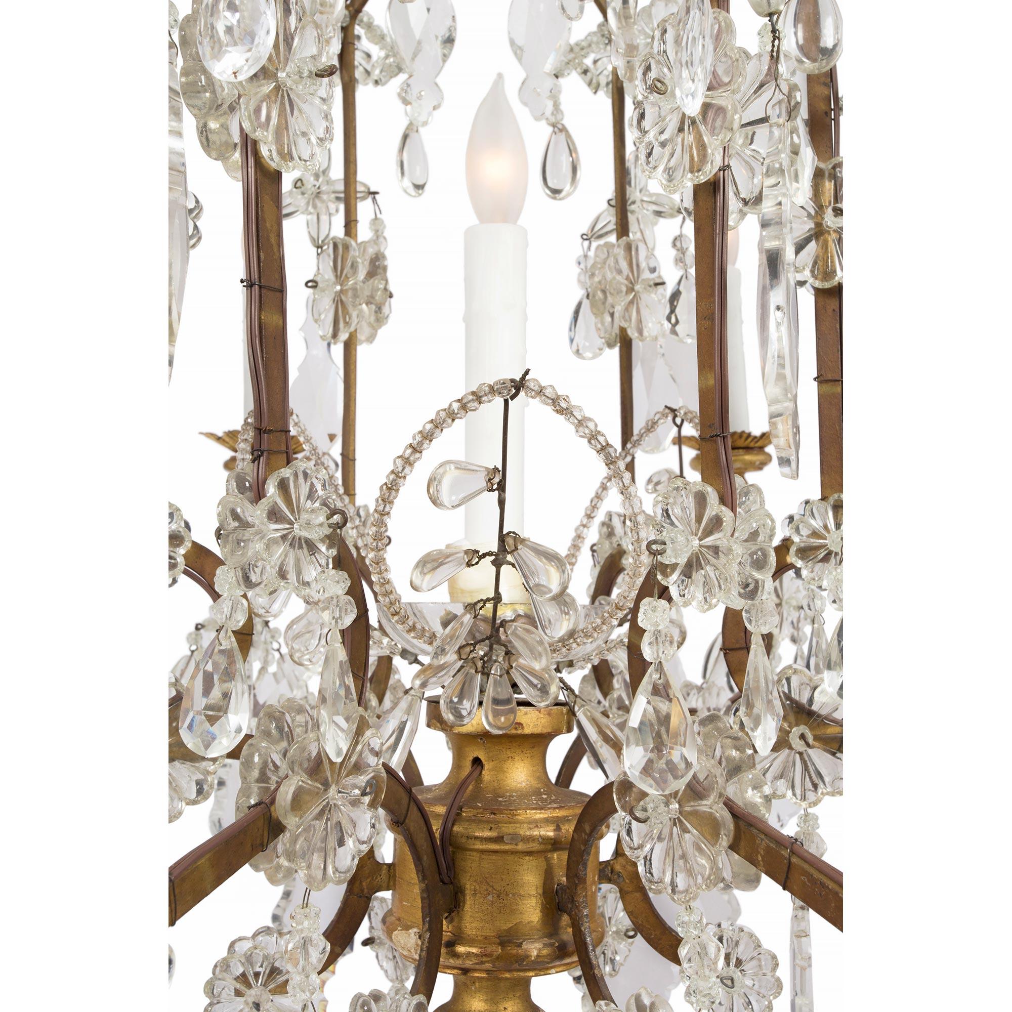 Italian 19th Century Giltwood And Crystal Chandelier For Sale 1