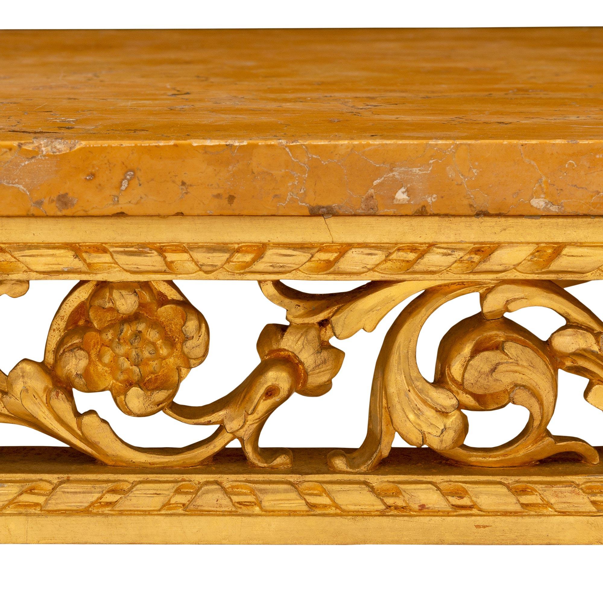 Italian 19th Century Giltwood and Giallo Reale Marble Center Table For Sale 4