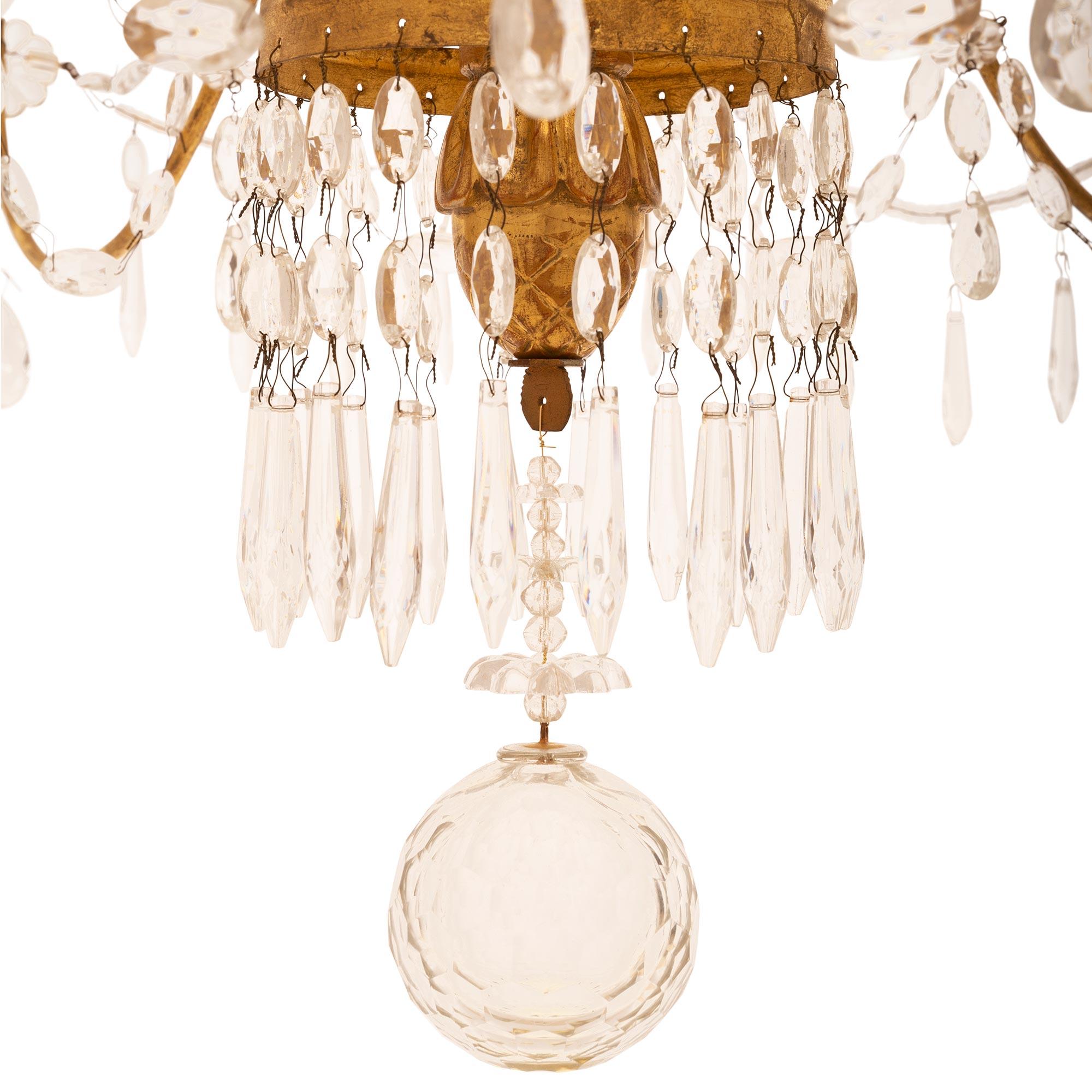 Italian 19th Century Giltwood and Gold Leaf on Metal Chandelier For Sale 2