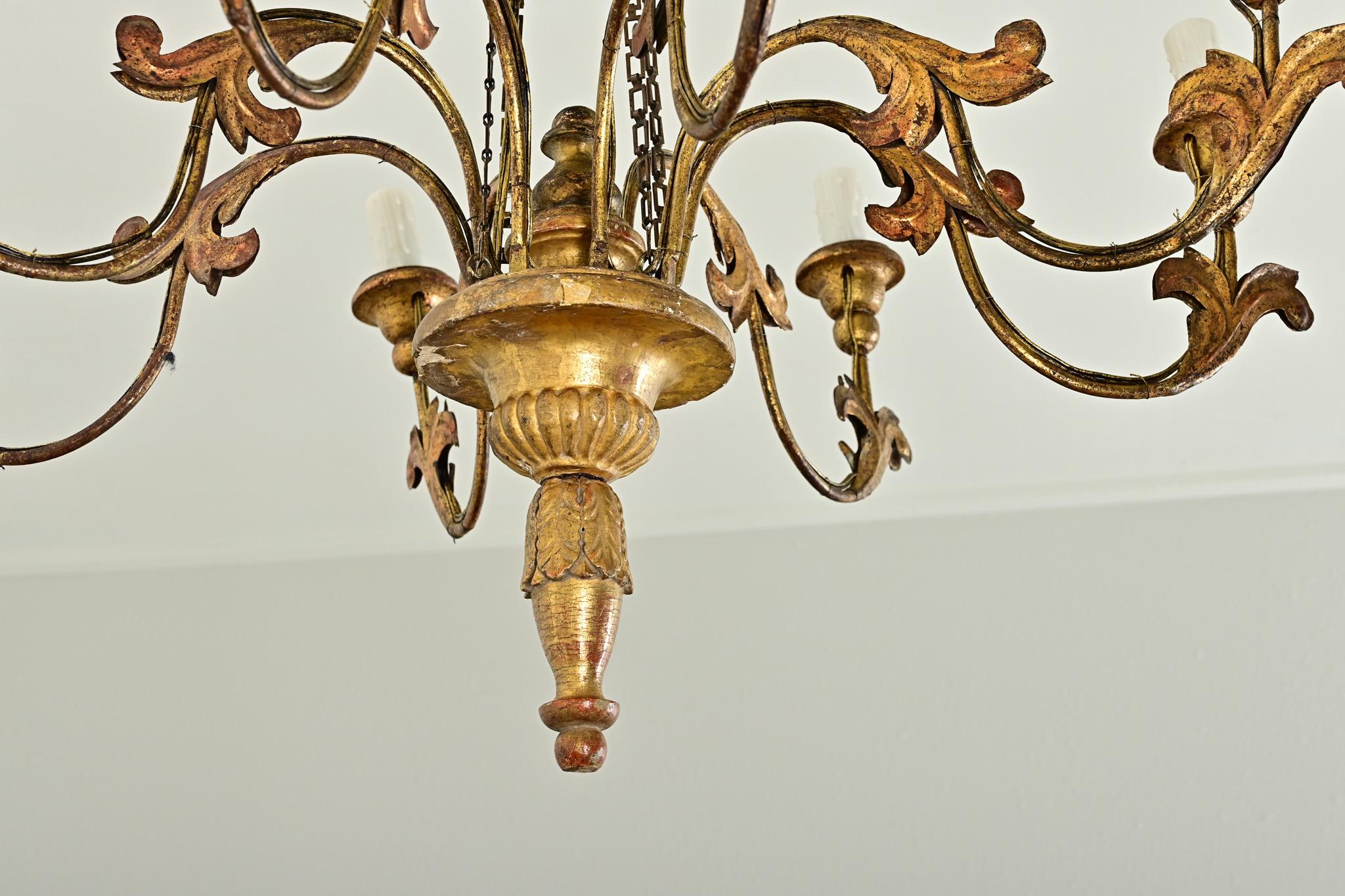 Italian 19th Century Giltwood Chandelier For Sale 5