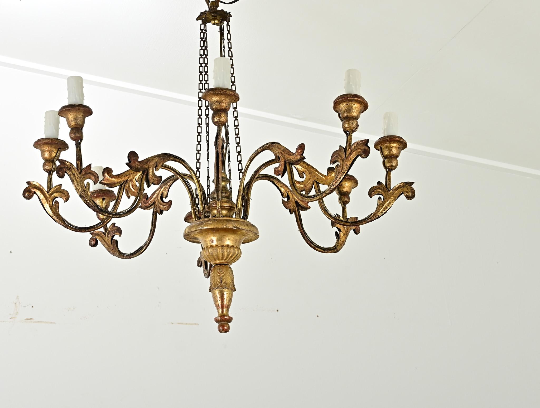 Louis XV Italian 19th Century Giltwood Chandelier For Sale