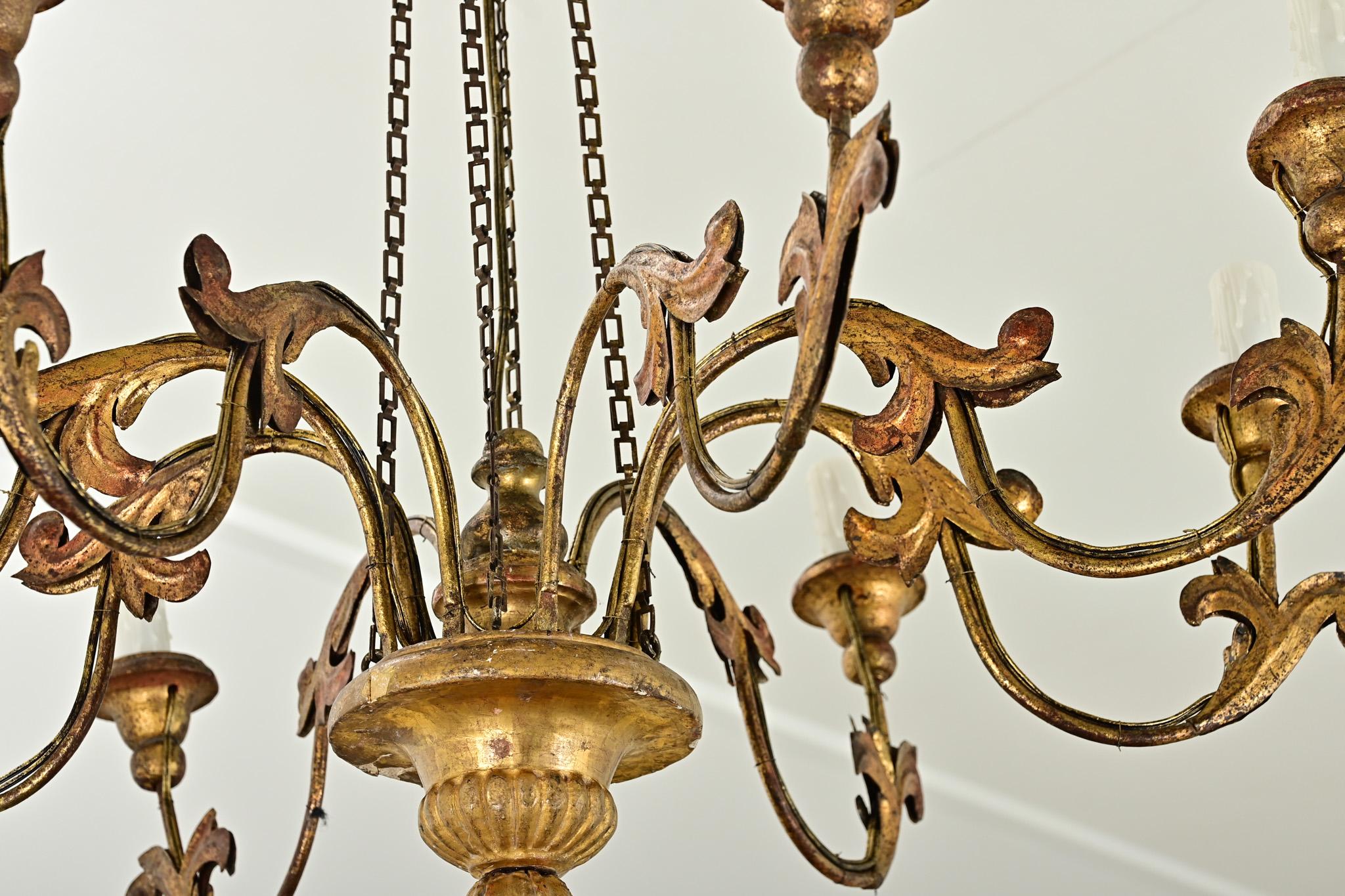 Italian 19th Century Giltwood Chandelier For Sale 3
