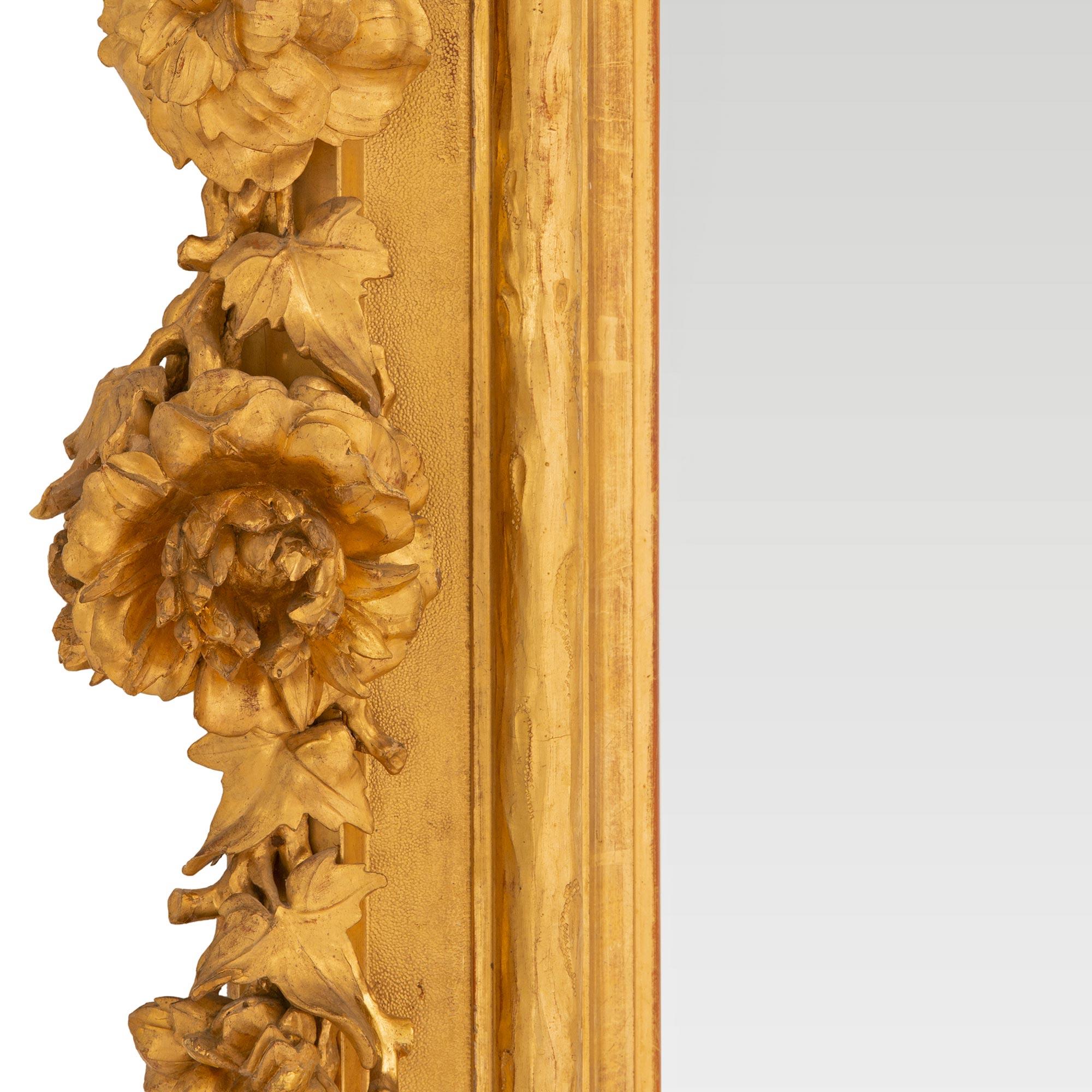 Console et miroir italiennes en bois doré du XIXe siècle en vente 4