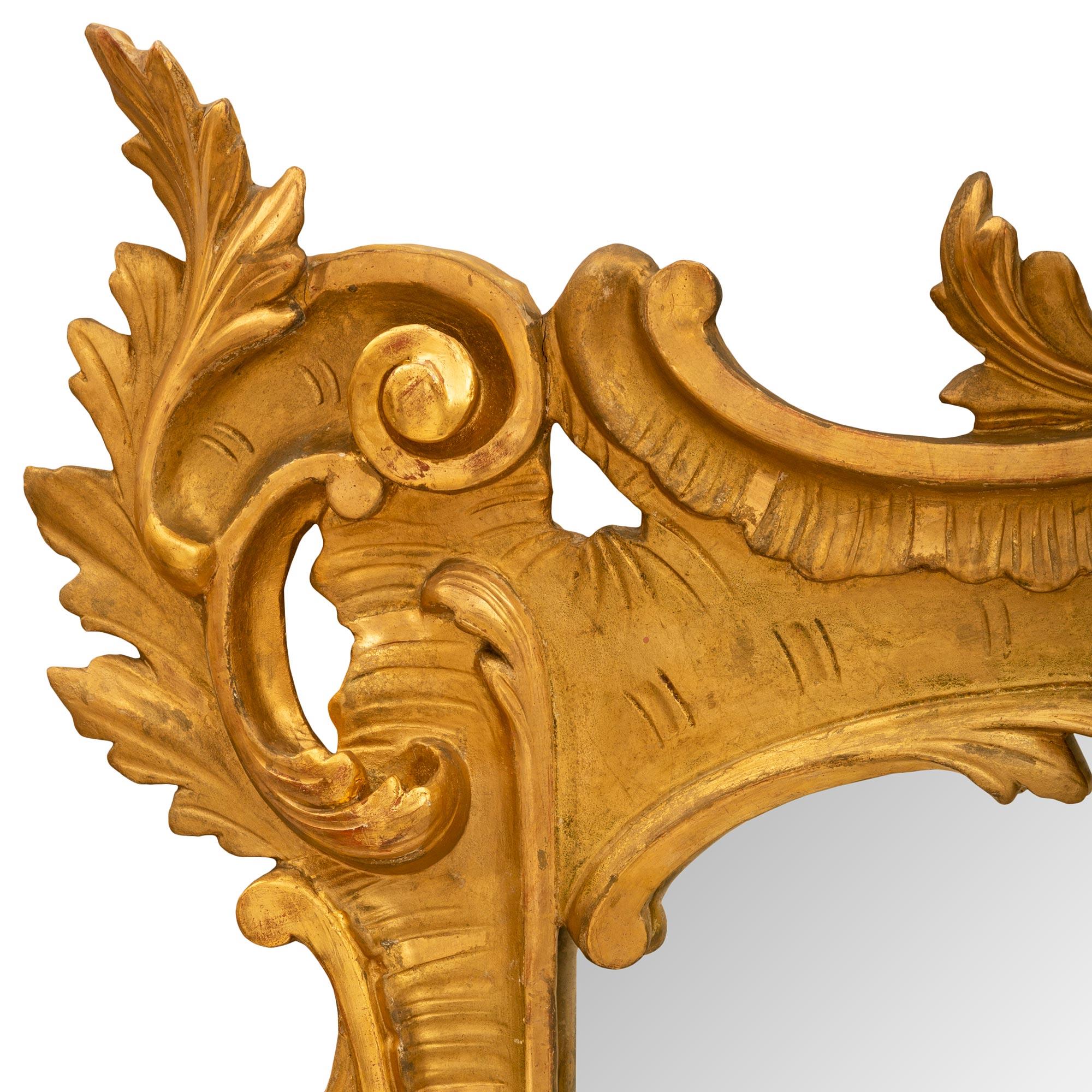 Miroir italien en bois doré du XIXe siècle en vente 3