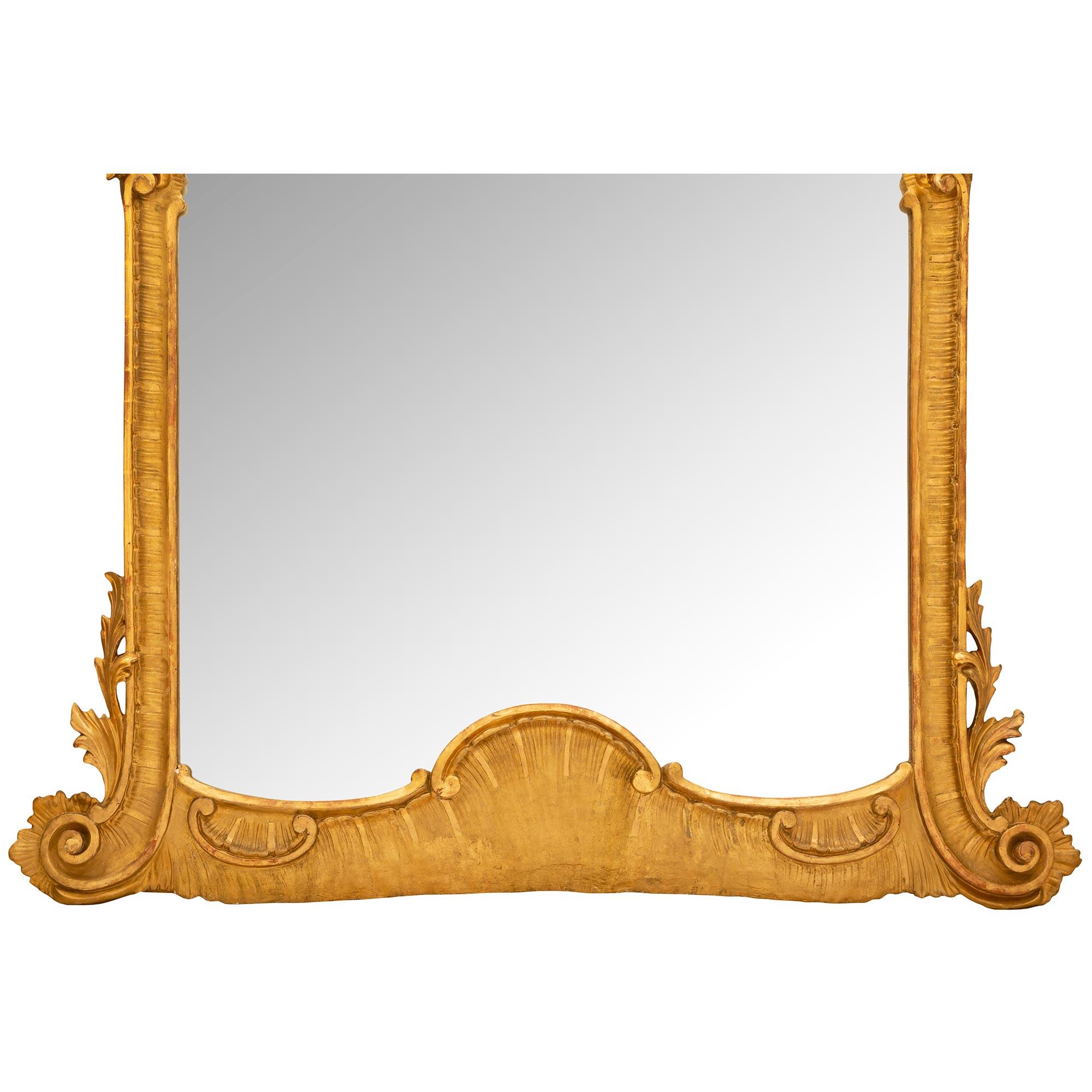 Miroir italien en bois doré du XIXe siècle en vente 5