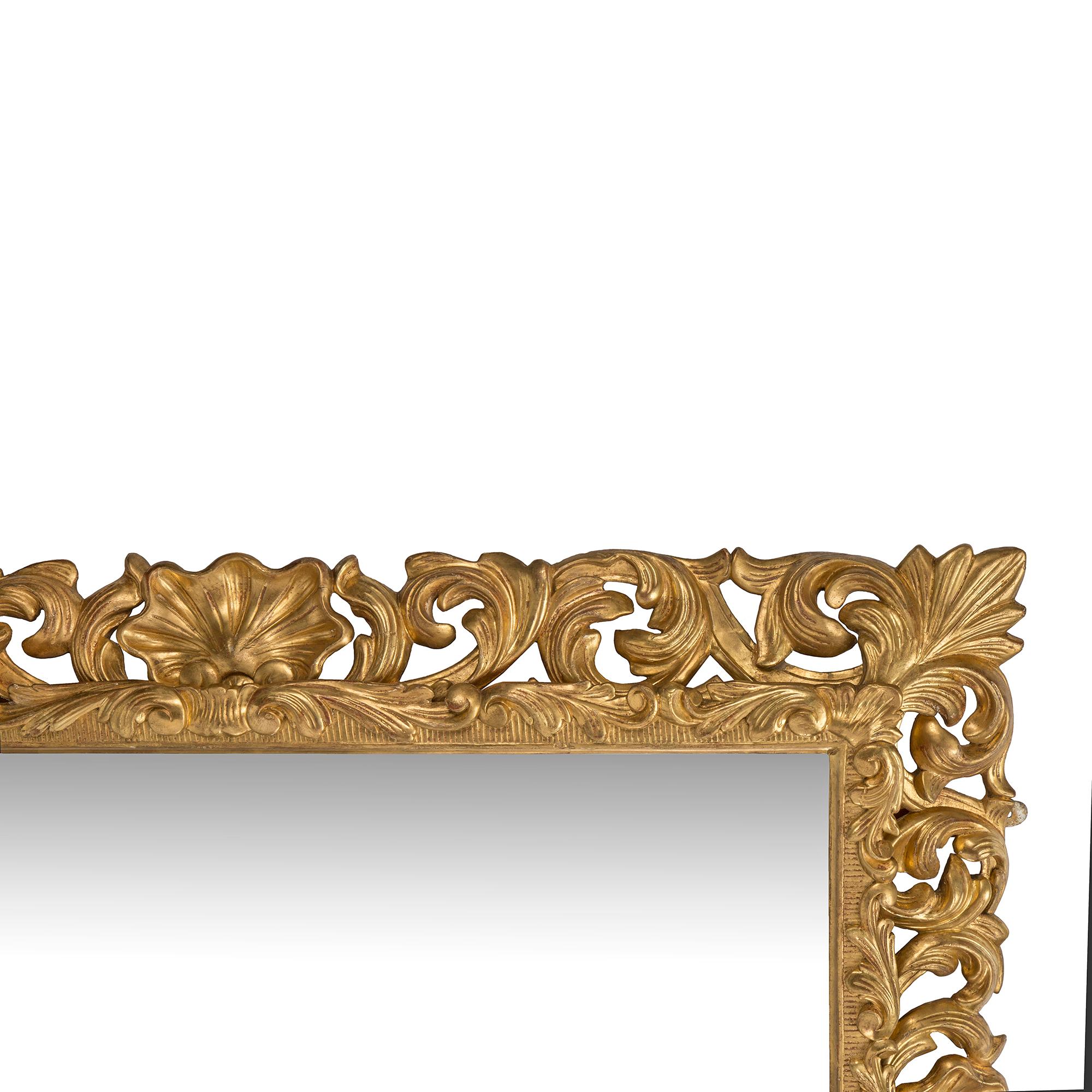 XIXe siècle Miroir italien du 19ème siècle en bois doré de Florence en vente