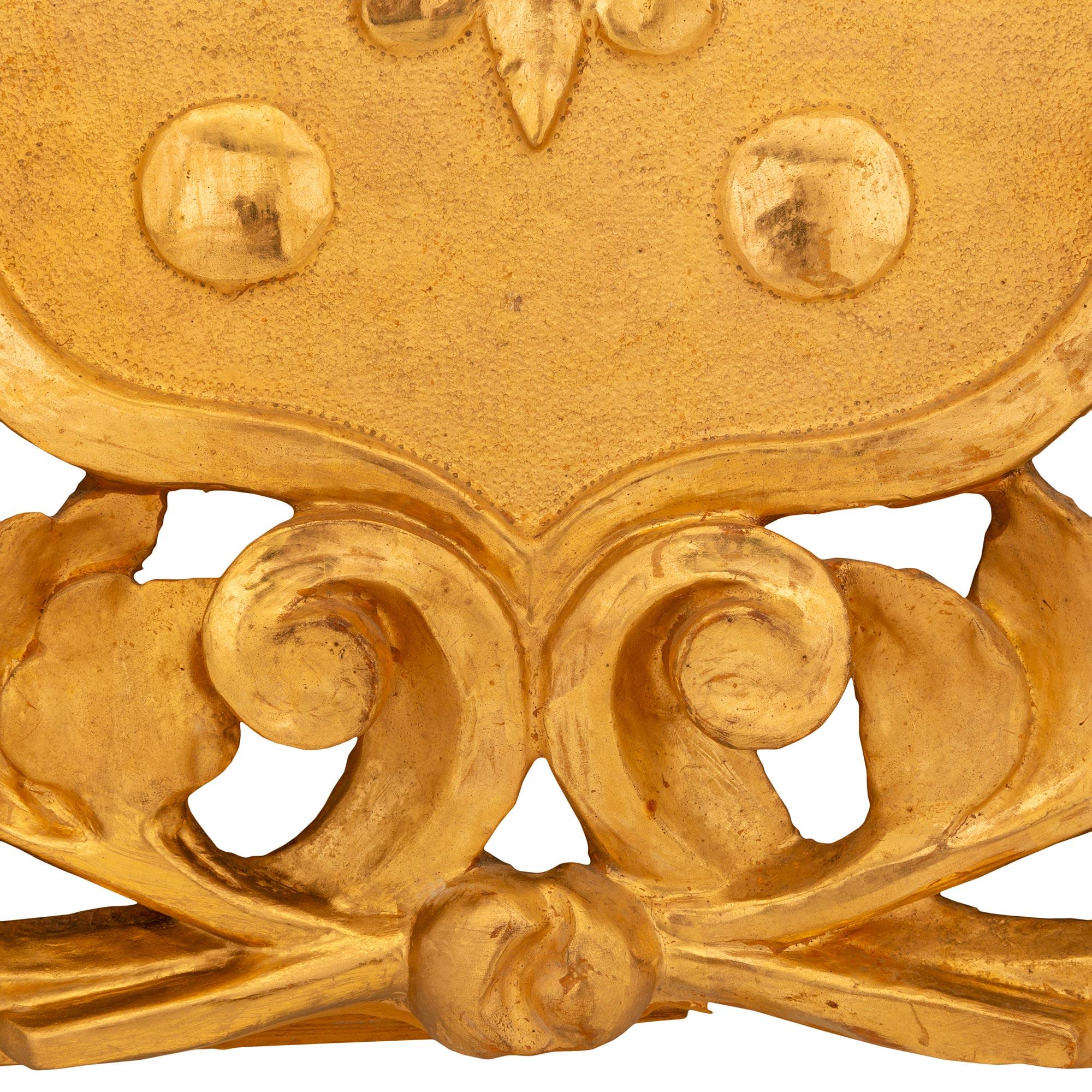 Italian 19th century Giltwood wall decor/plaque For Sale 2