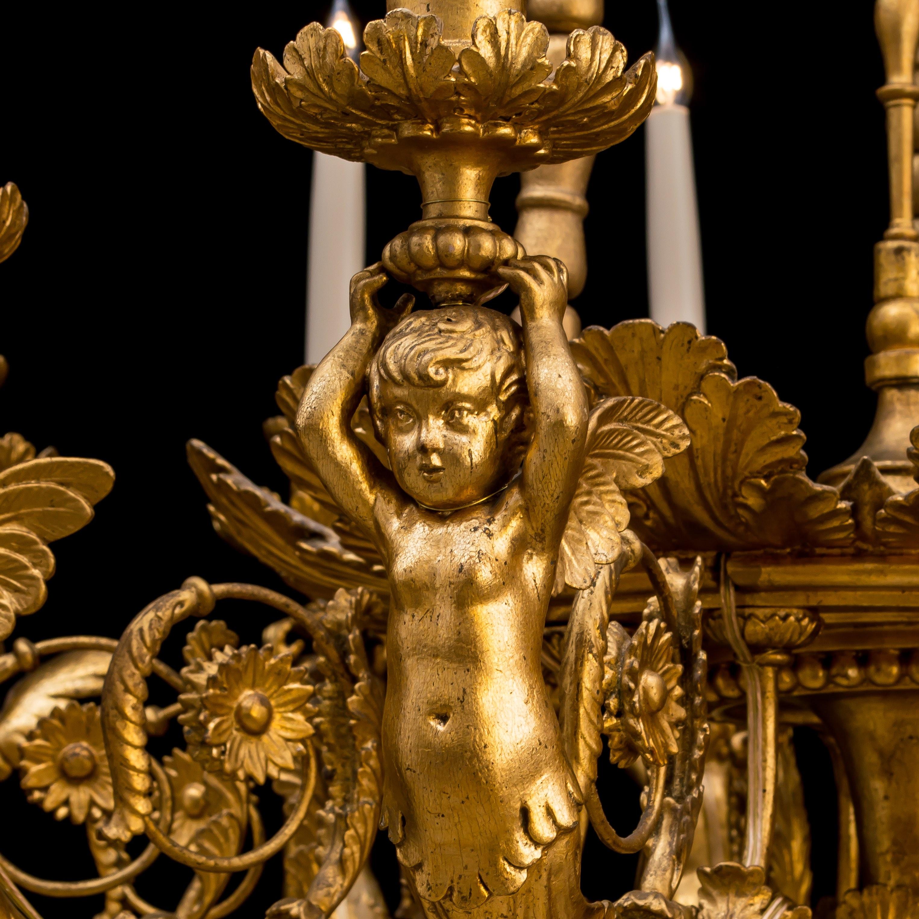 Italienisch 19. Jahrhundert Gold geschnitzt Wood Kronleuchter (Geschnitzt) im Angebot