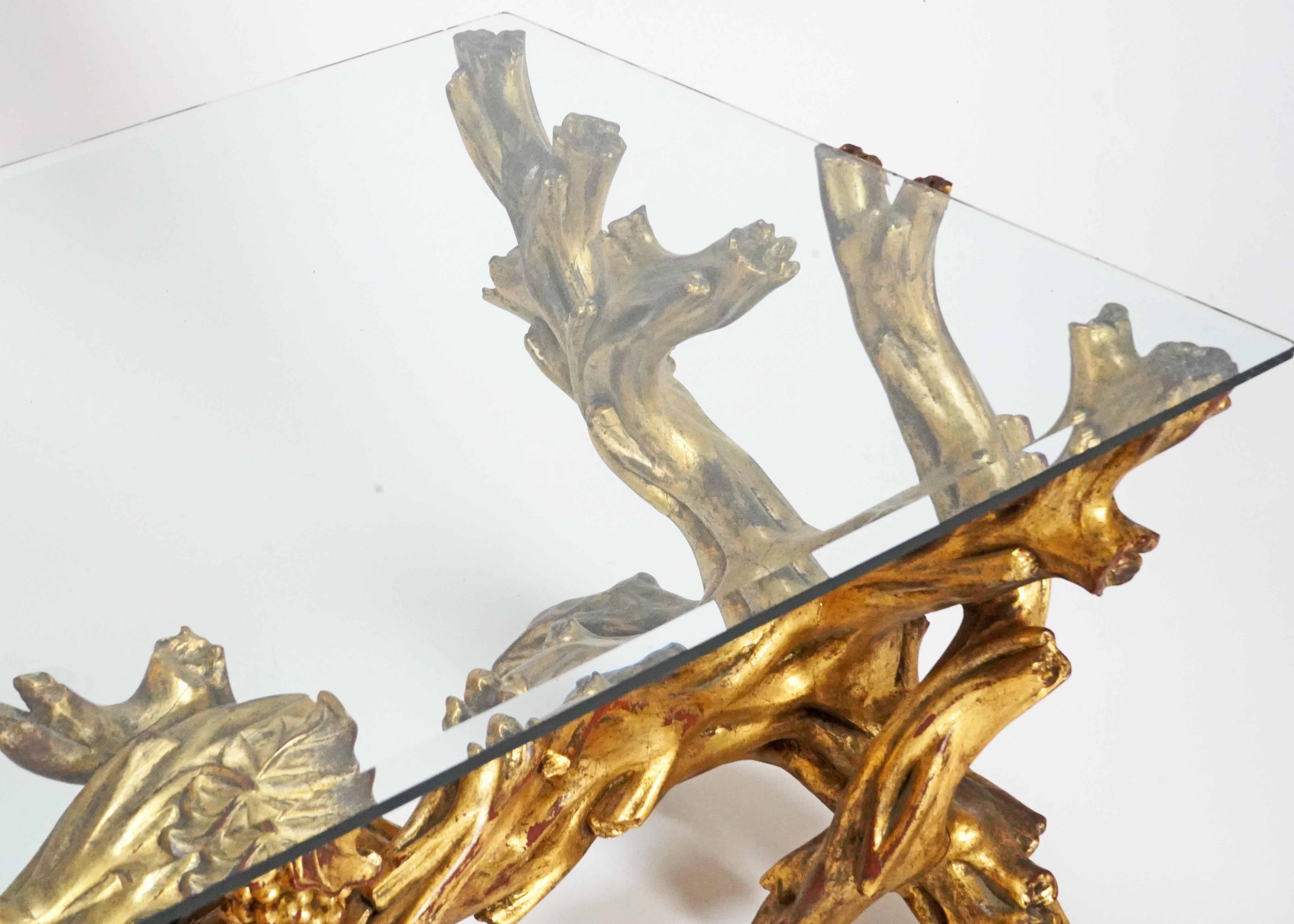 Italian 19th Century Gold Gilt Wood Craved Vine & Grapes Coffee Table 3