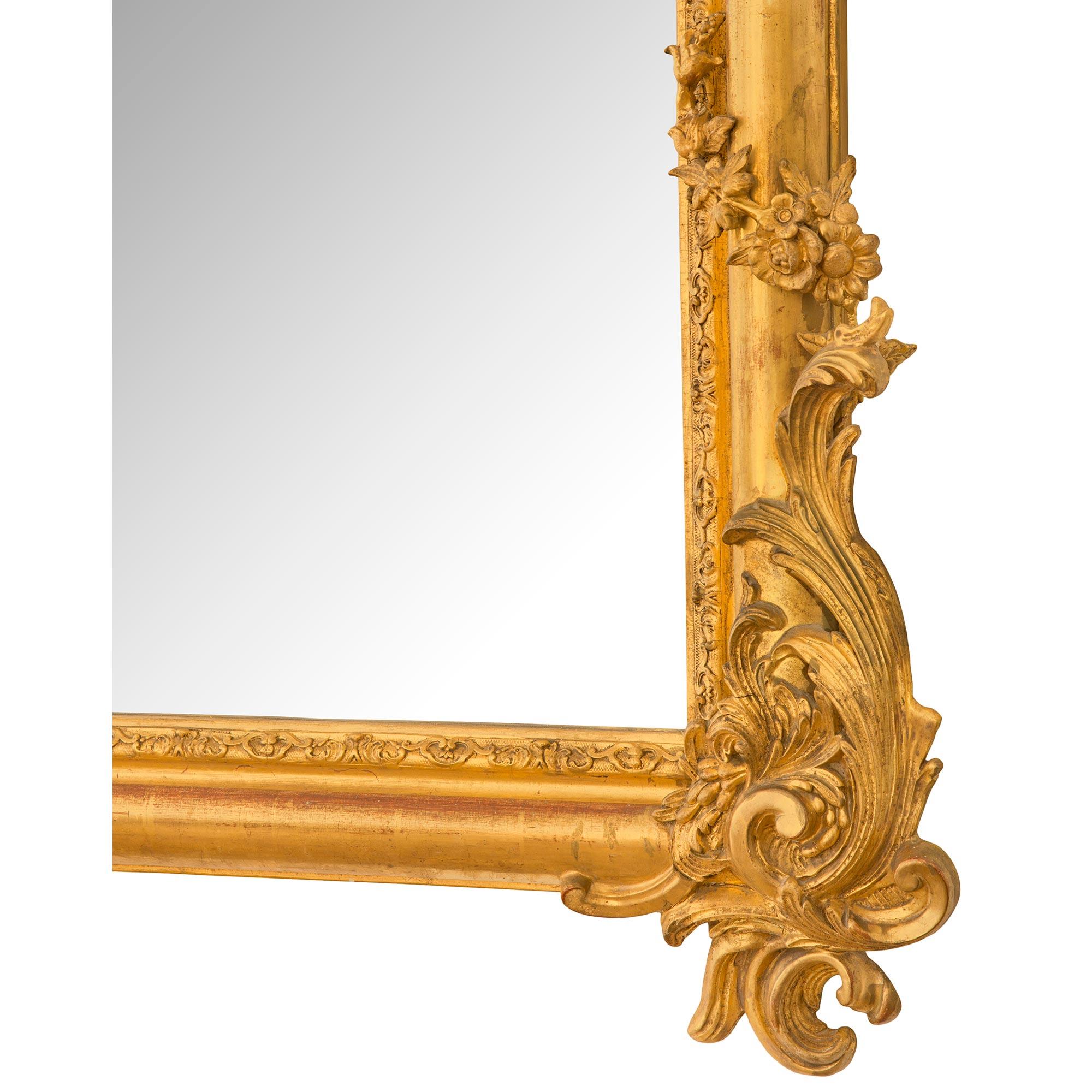 Italian 19th Century Grand Scale Giltwood Mirror For Sale 4