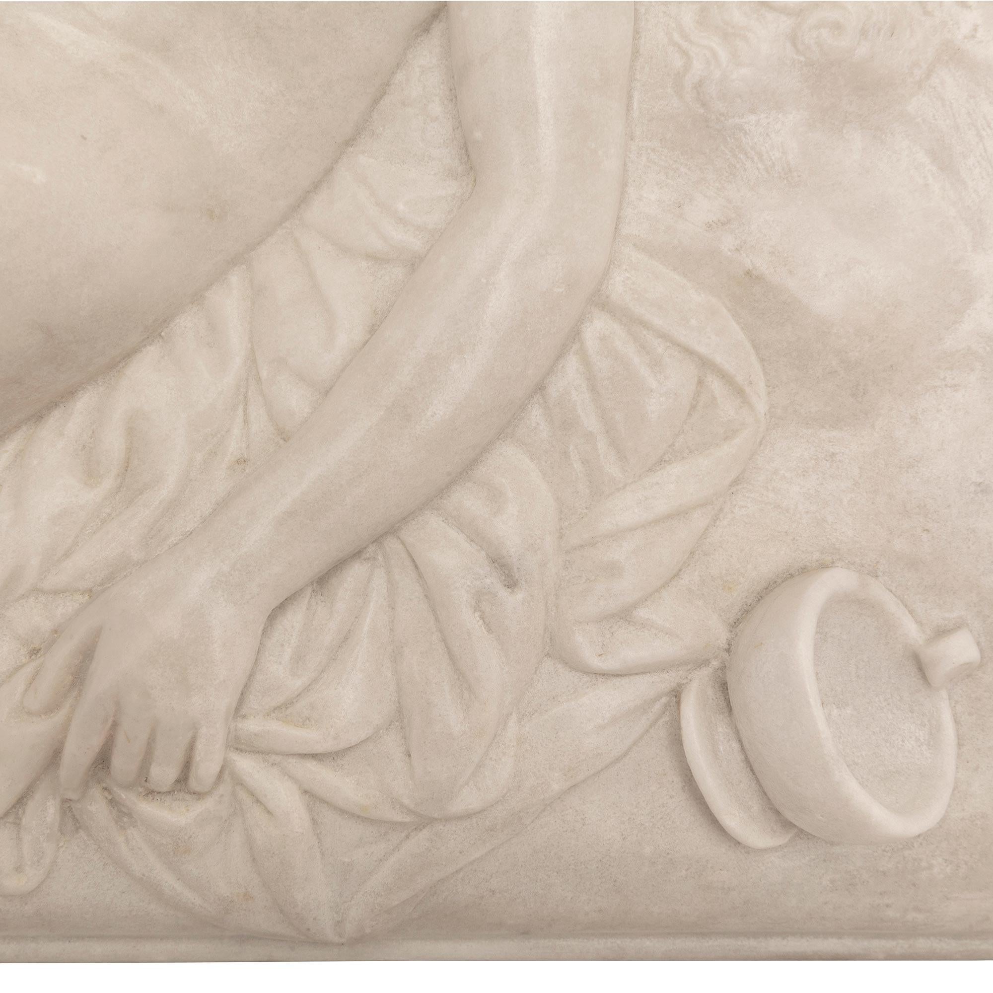 Dekorative italienische Marmor-Wandtafel aus der Grand Tour-Periode des 19. Jahrhunderts im Angebot 2