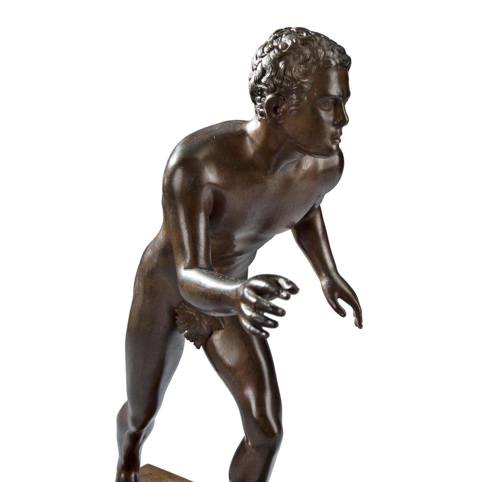 Italian 19th Century Grand Tour Period Patinated Bronze of a Roman Athlete For Sale 1