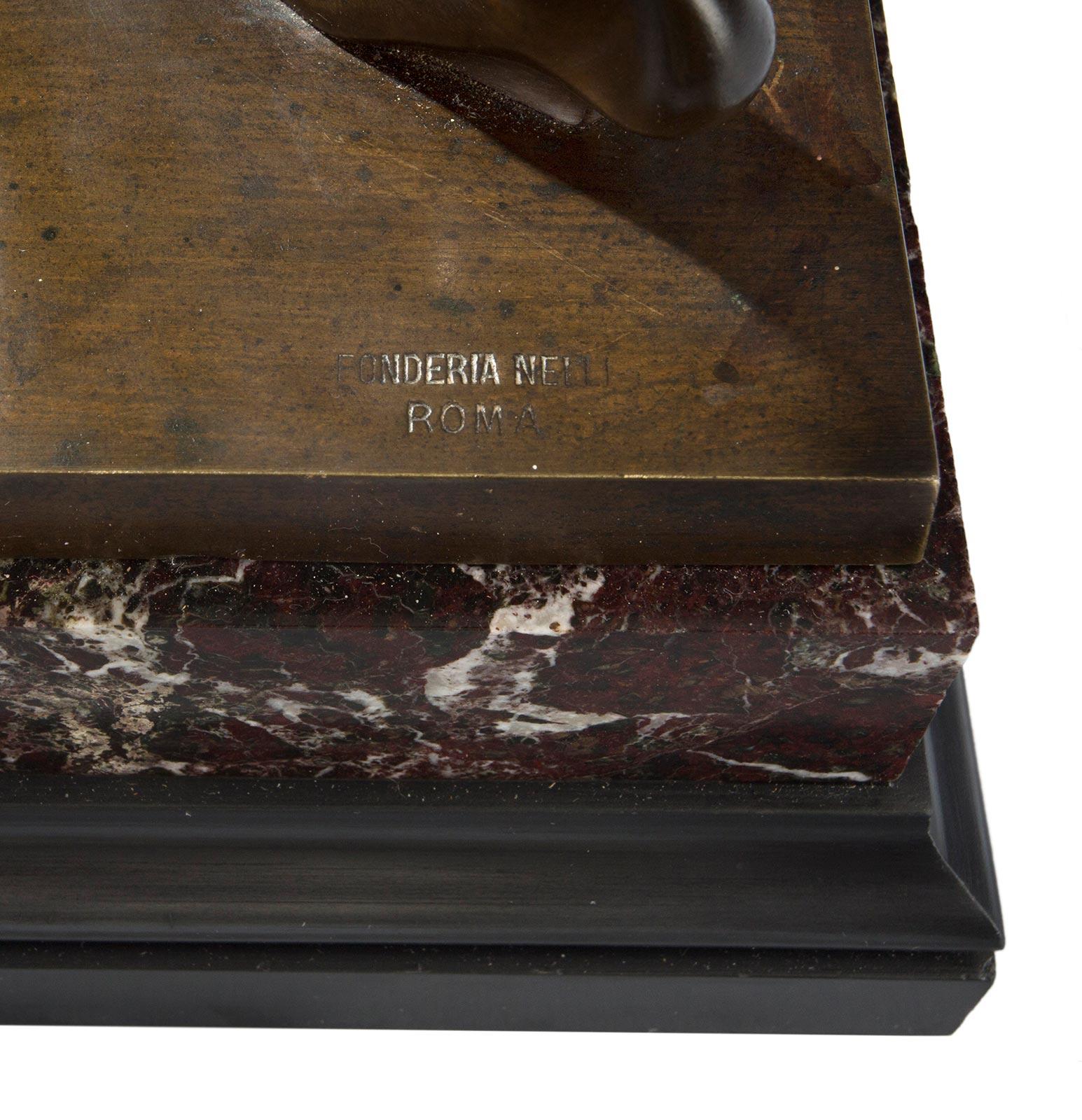 Bronze patiné italien d'époque Grand Tour du XIXe siècle représentant un athlète romain en vente 2