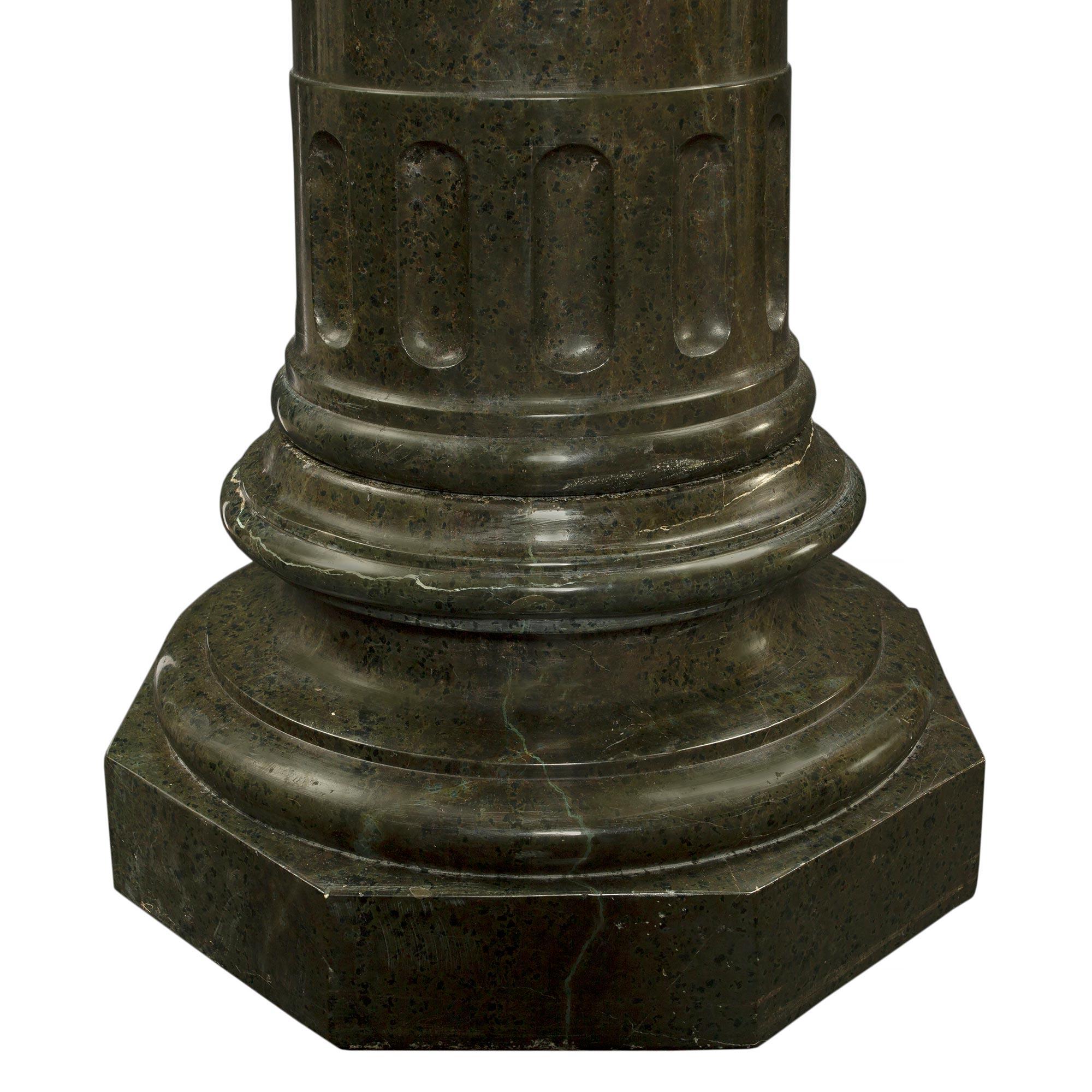 Italian 19th Century Green Marble Three Piece Pedestal In Good Condition For Sale In West Palm Beach, FL