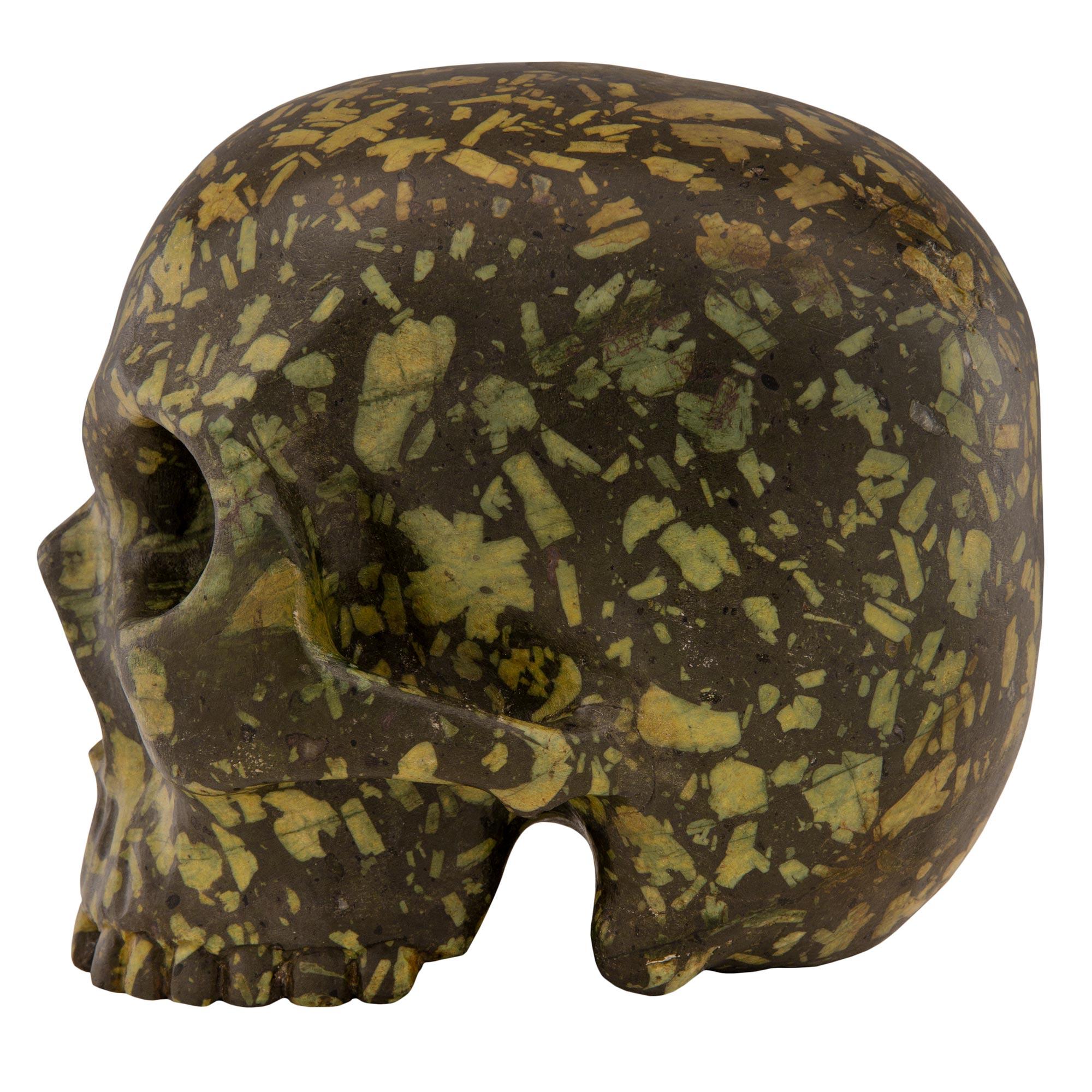 Italian 19th Century Green Porphyry Skull Statue/Paperweight In Good Condition For Sale In West Palm Beach, FL