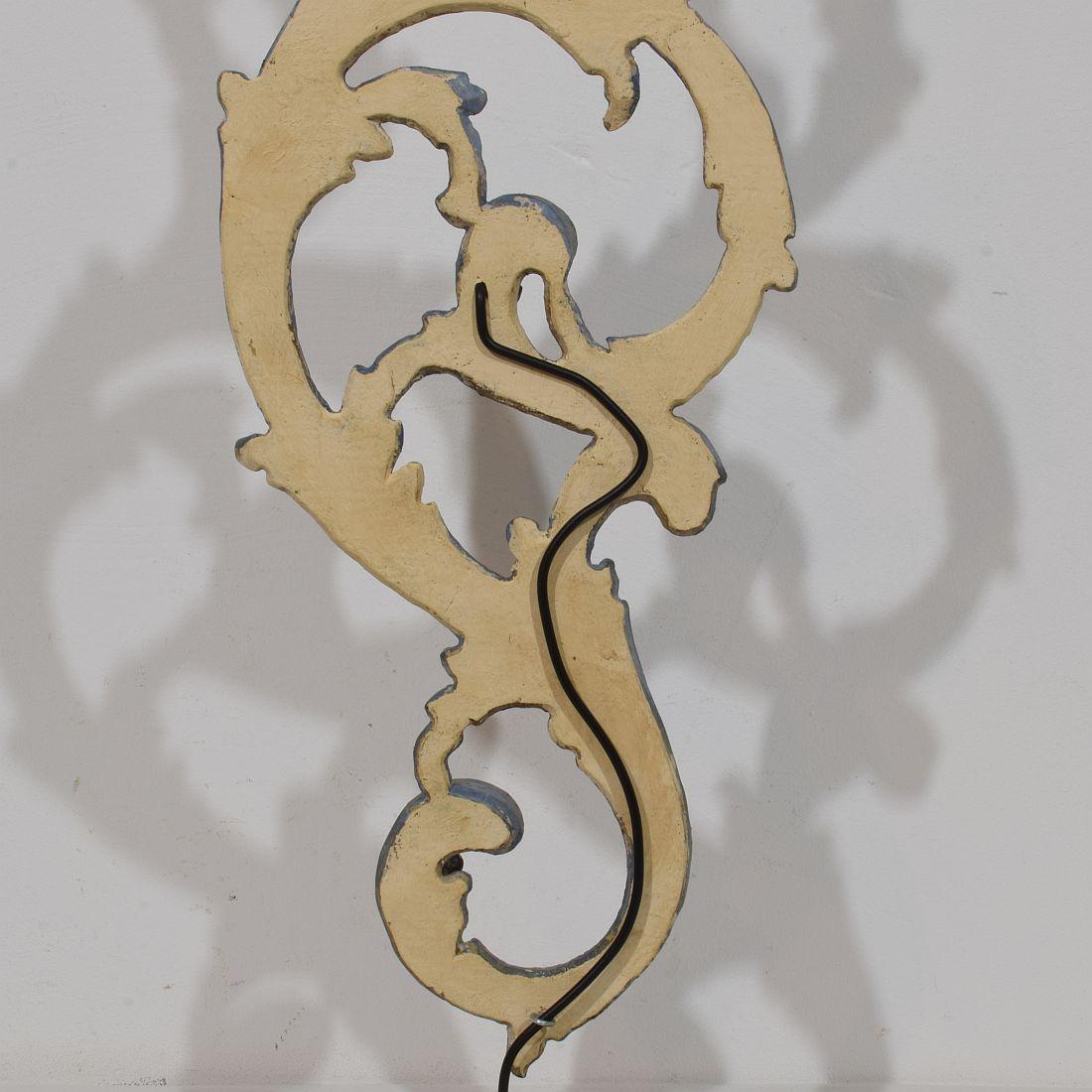 Italian 19th Century  Hand Carved Giltwood Baroque Style Curl Ornament For Sale 11