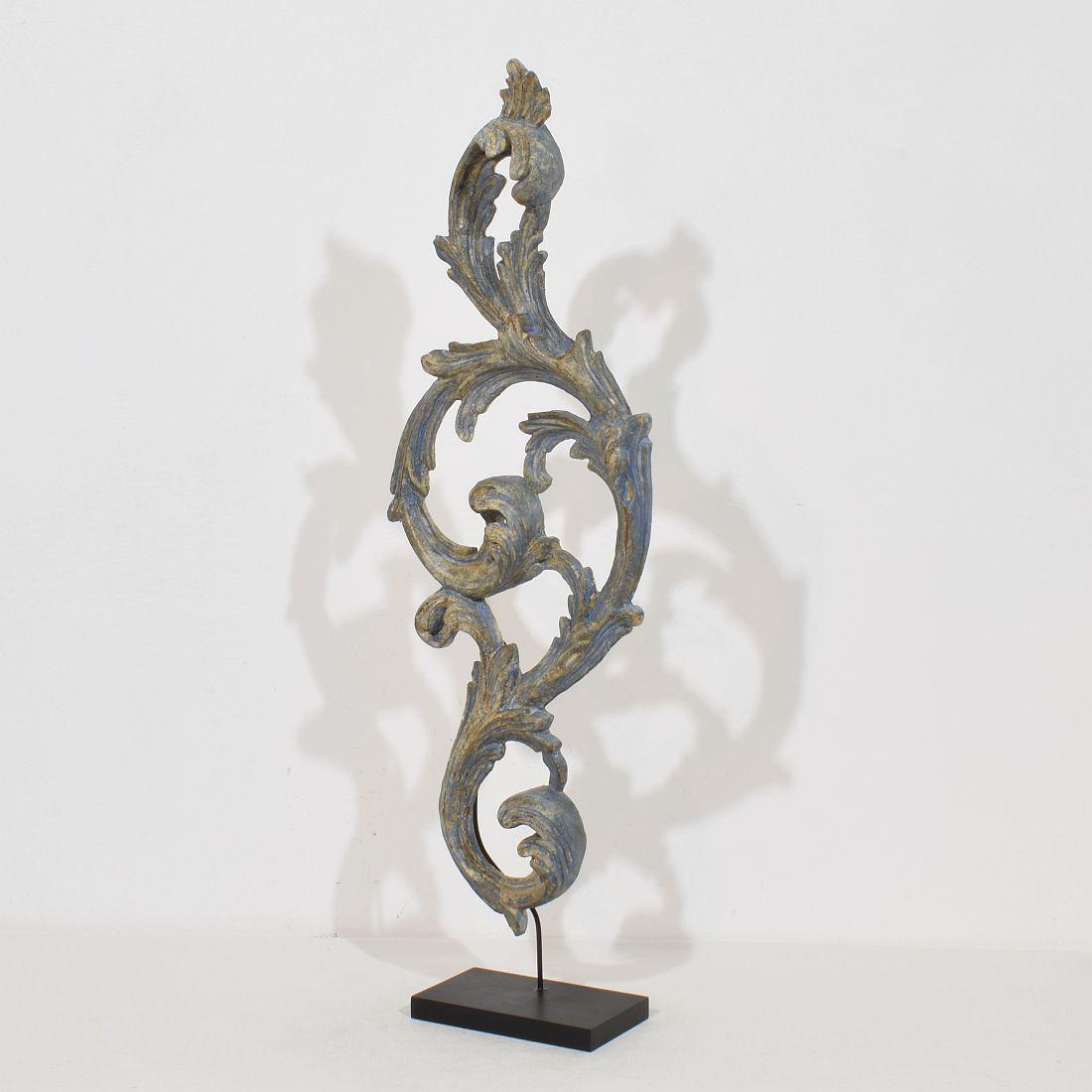 Italian 19th Century  Hand Carved Giltwood Baroque Style Curl Ornament In Good Condition For Sale In Buisson, FR