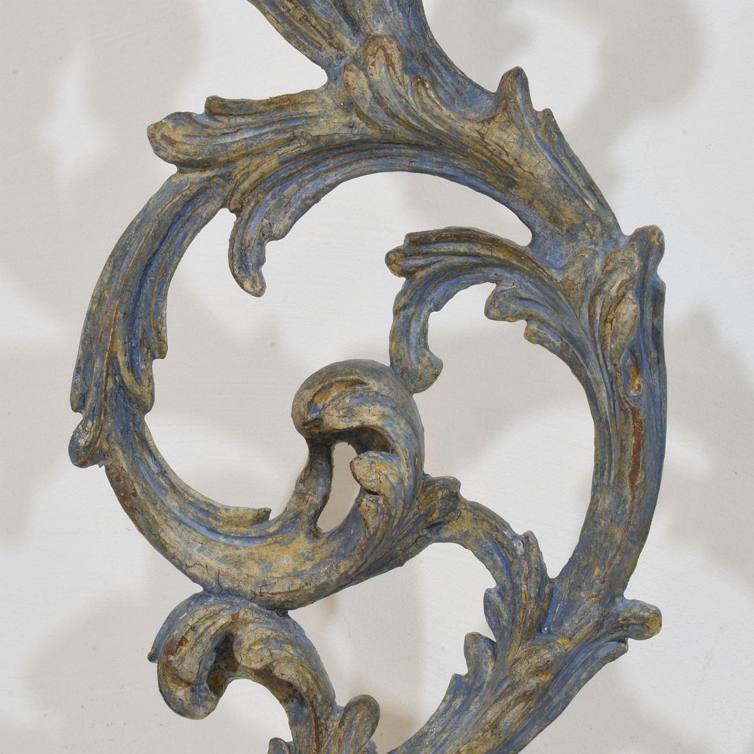 Italian 19th Century  Hand Carved Giltwood Baroque Style Curl Ornament For Sale 4