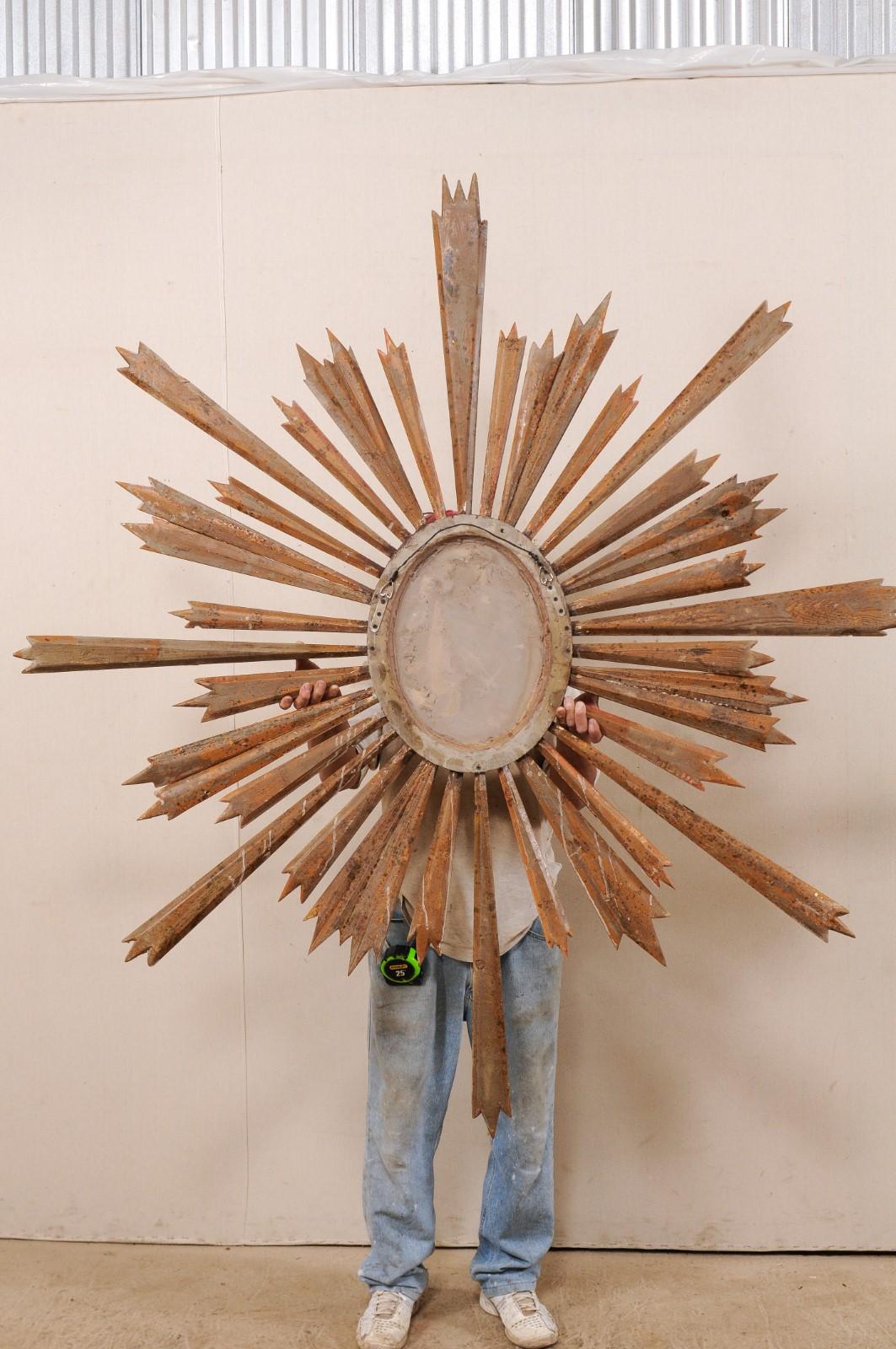Italian 19th Century Large Gilded Wood Sunburst with Antiqued Center Mirror 7