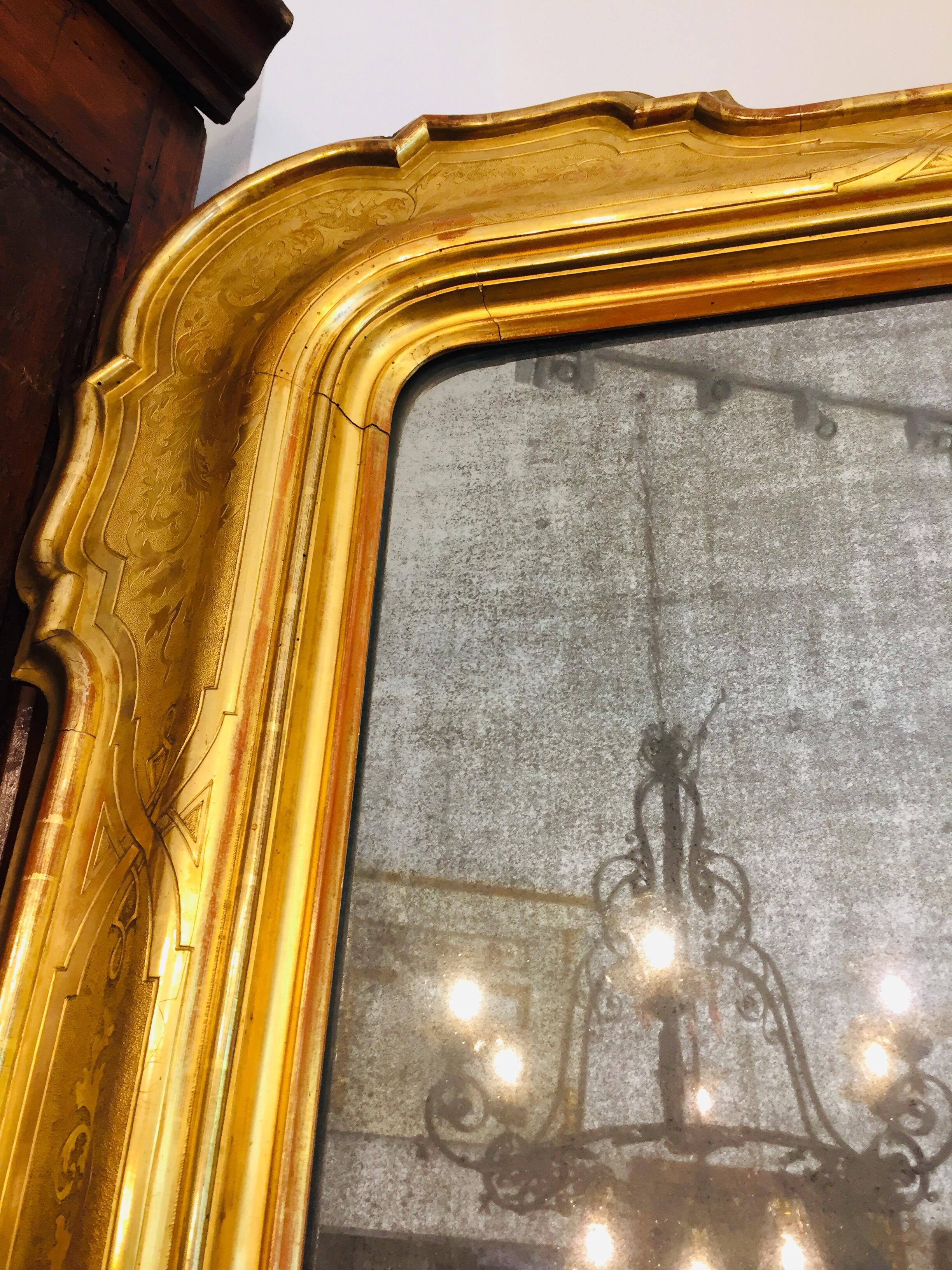 Italian Large Louis Philippe Mirror 1850s Bulino Carved Gilt-Wood Mercury Glass 9
