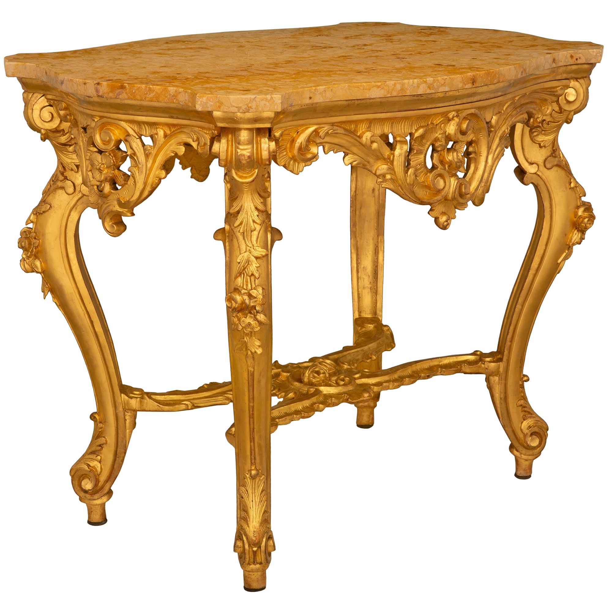 Italienisch 19. Jahrhundert Louis XV St. Giltwood und Brèche Jaune Marmor Center Tisch (Louis XV.) im Angebot