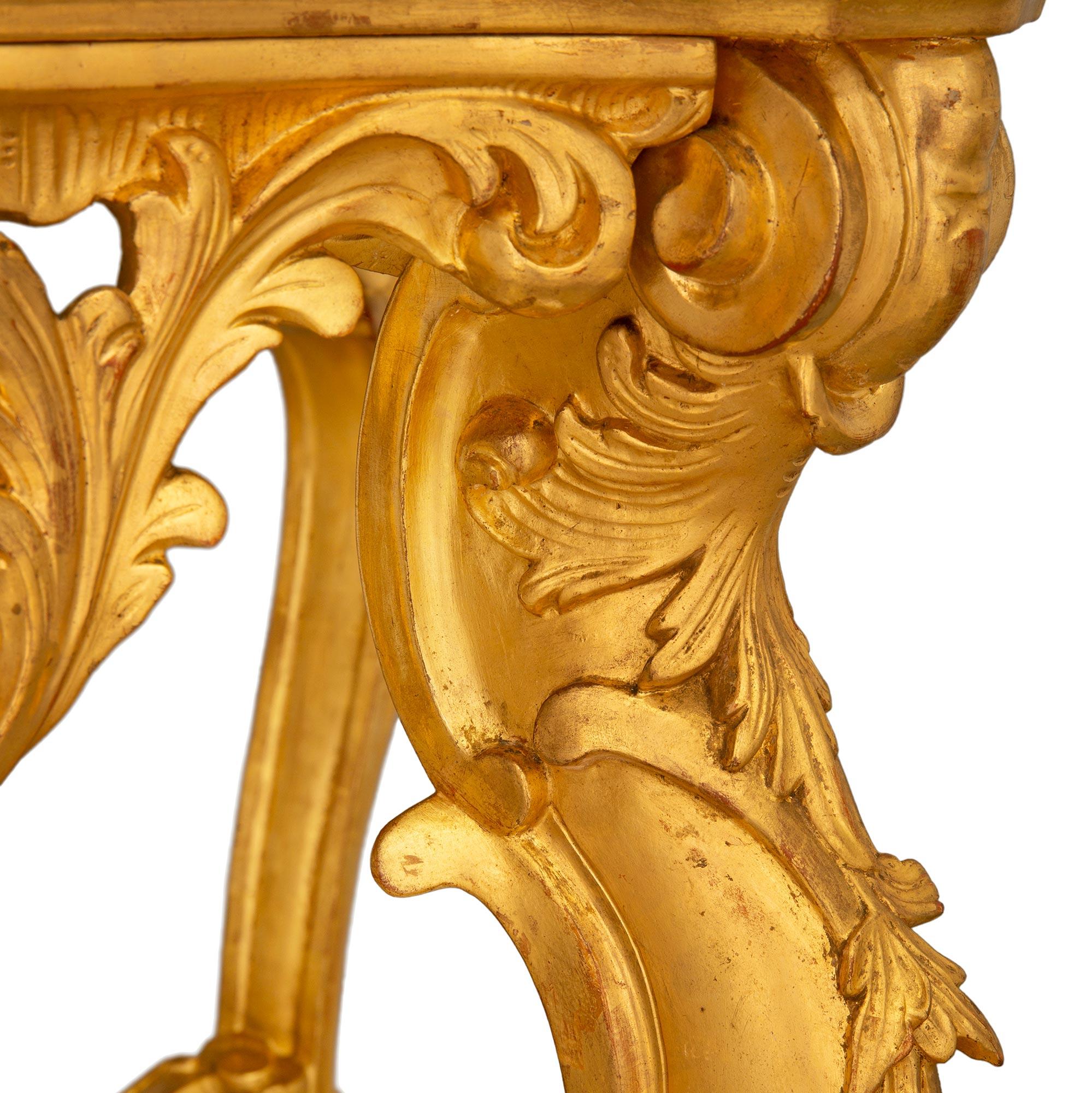 Italienisch 19. Jahrhundert Louis XV St. Giltwood und Brèche Jaune Marmor Center Tisch im Angebot 3