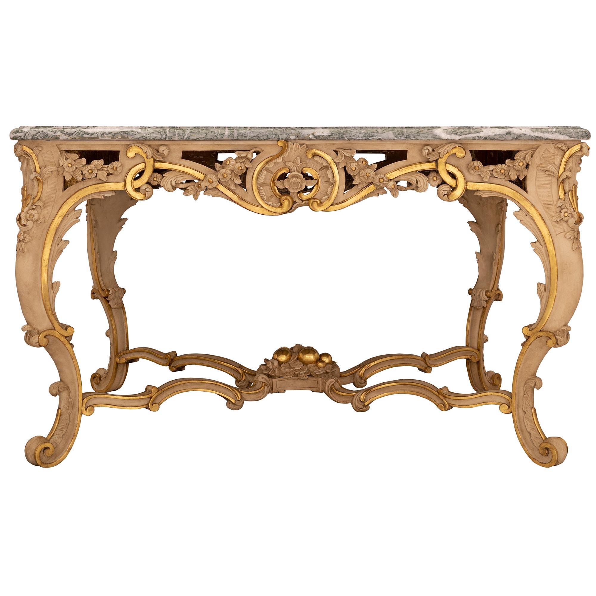 Mesa de centro italiana de madera dorada y mármol Luis XV del siglo XIX en Bueno estado para la venta en West Palm Beach, FL