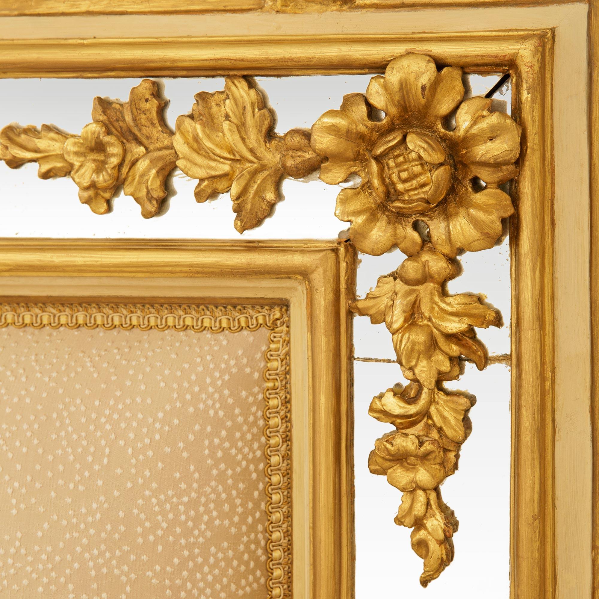 Italienisch 19. Jahrhundert Louis XV st. Giltwood und Spiegel König Größe Kopfteil im Angebot 3