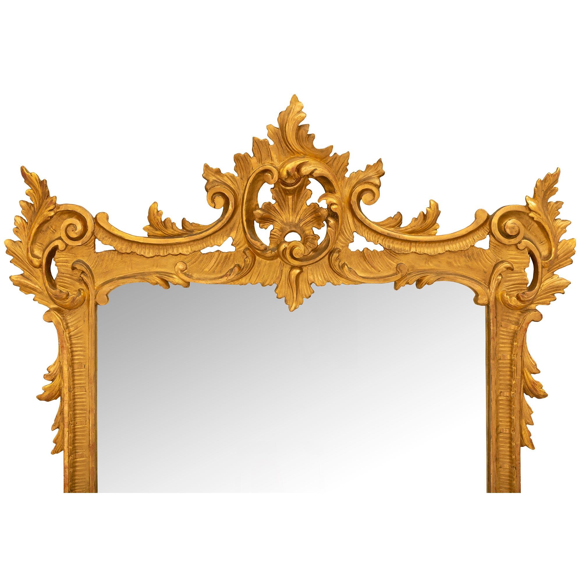 Miroir italien du XIXe siècle en bois doré de style Louis XV du XIXe siècle Bon état - En vente à West Palm Beach, FL
