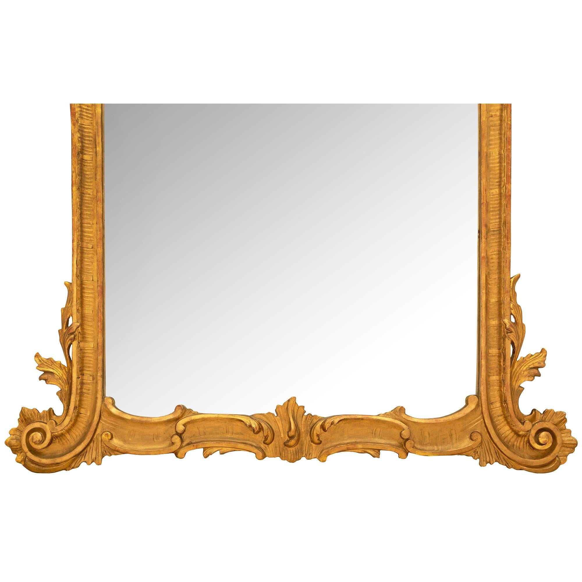 Miroir italien du XIXe siècle en bois doré de style Louis XV du XIXe siècle en vente 4