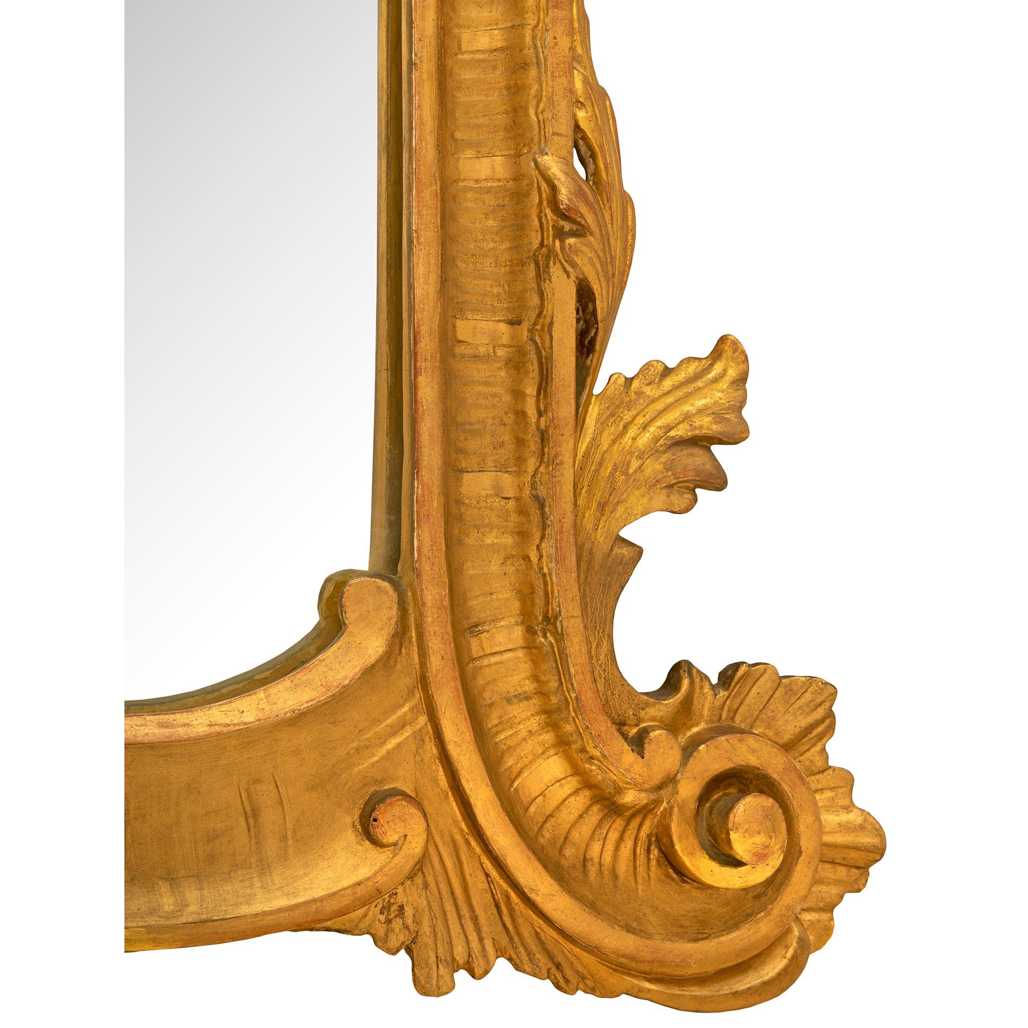 Miroir italien du XIXe siècle en bois doré de style Louis XV du XIXe siècle en vente 5