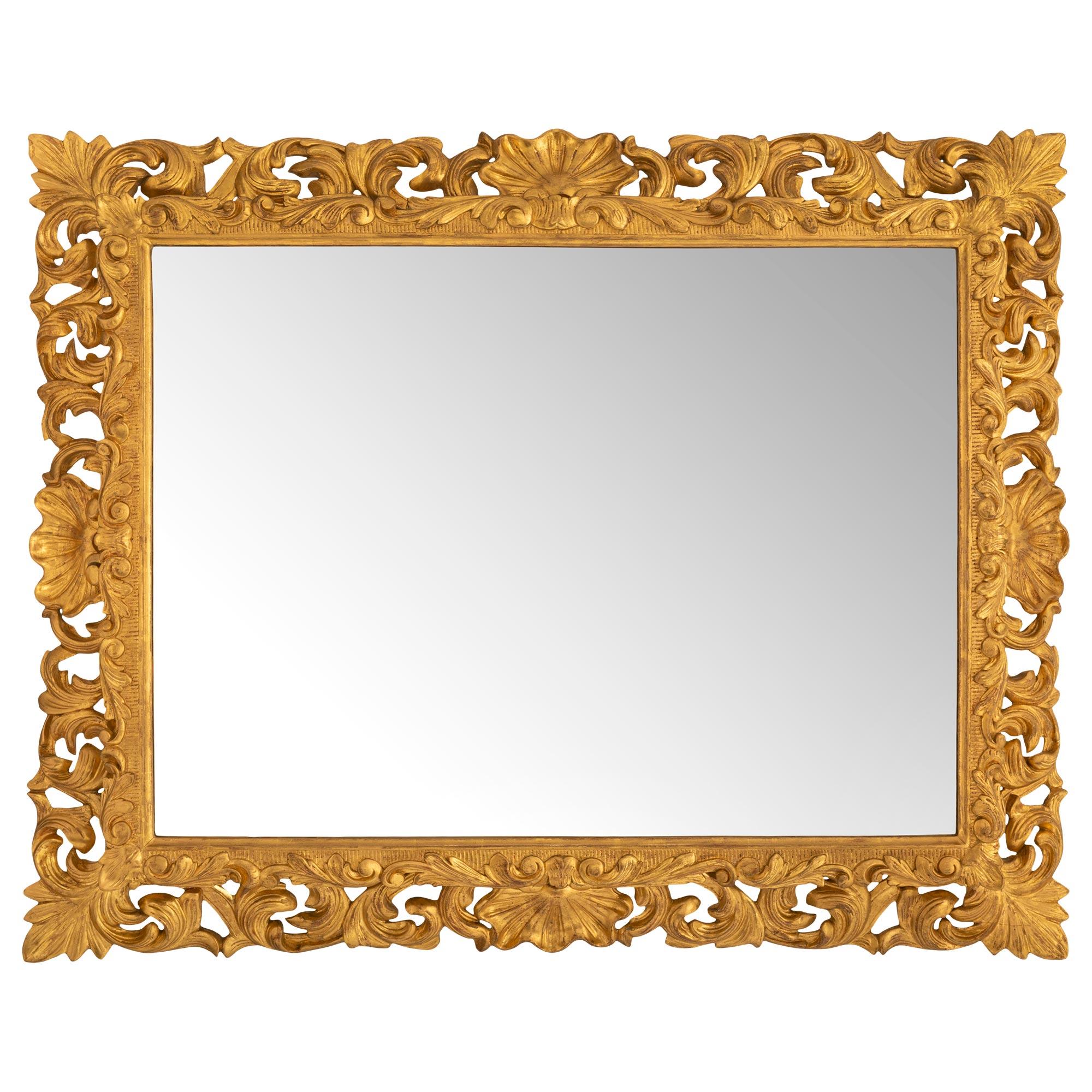 Miroir italien du 19ème siècle en bois doré de style Louis XV de Florence en vente 5