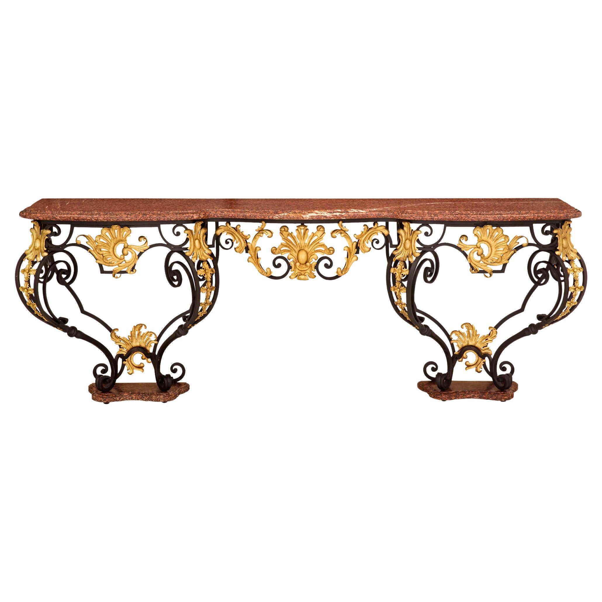 Table console italienne Louis XV du 19ème siècle en fer forgé et marbre