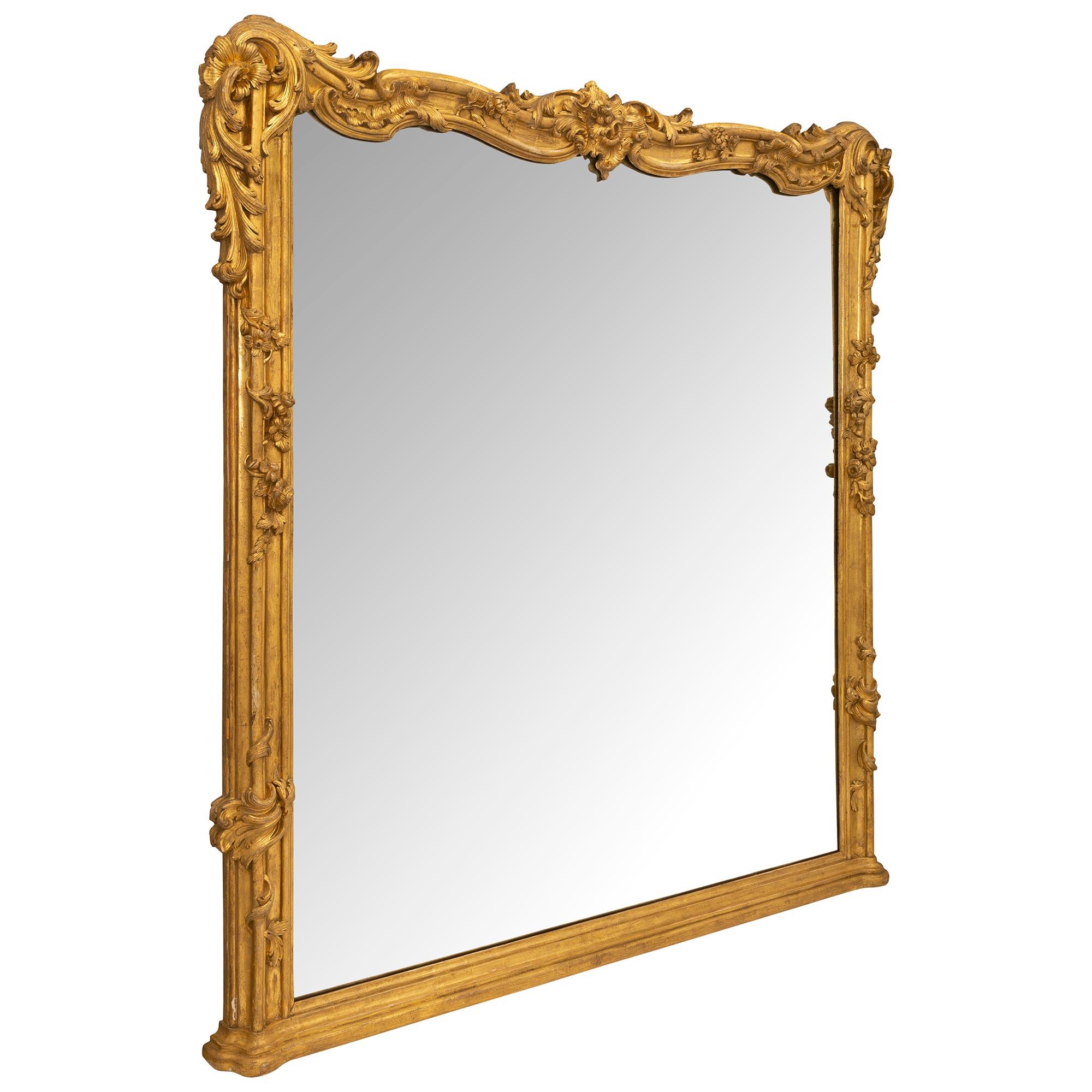 Italian 19th Century Louis XV Style Carved Mecca Mirror In Good Condition For Sale In West Palm Beach, FL