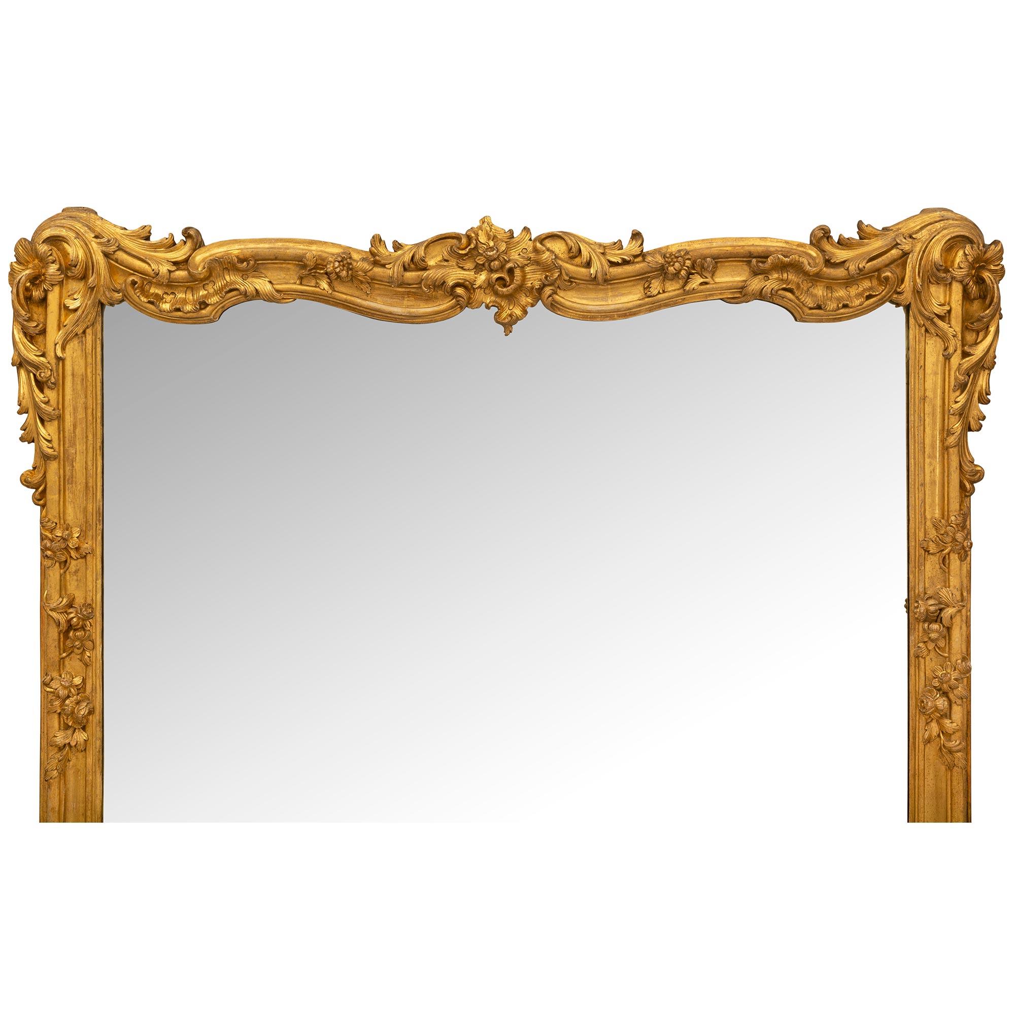 Italian 19th Century Louis XV Style Carved Mecca Mirror For Sale 1