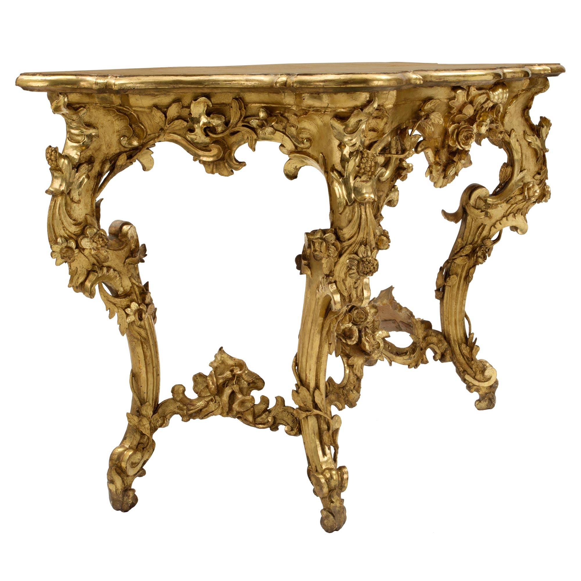 Italian 19th Century Louis XV Style Finely Carved Giltwood Freestanding Console In Good Condition For Sale In West Palm Beach, FL