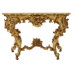 Console autoportante en bois doré finement sculpté de style Louis XV du 19ème siècle en Italie