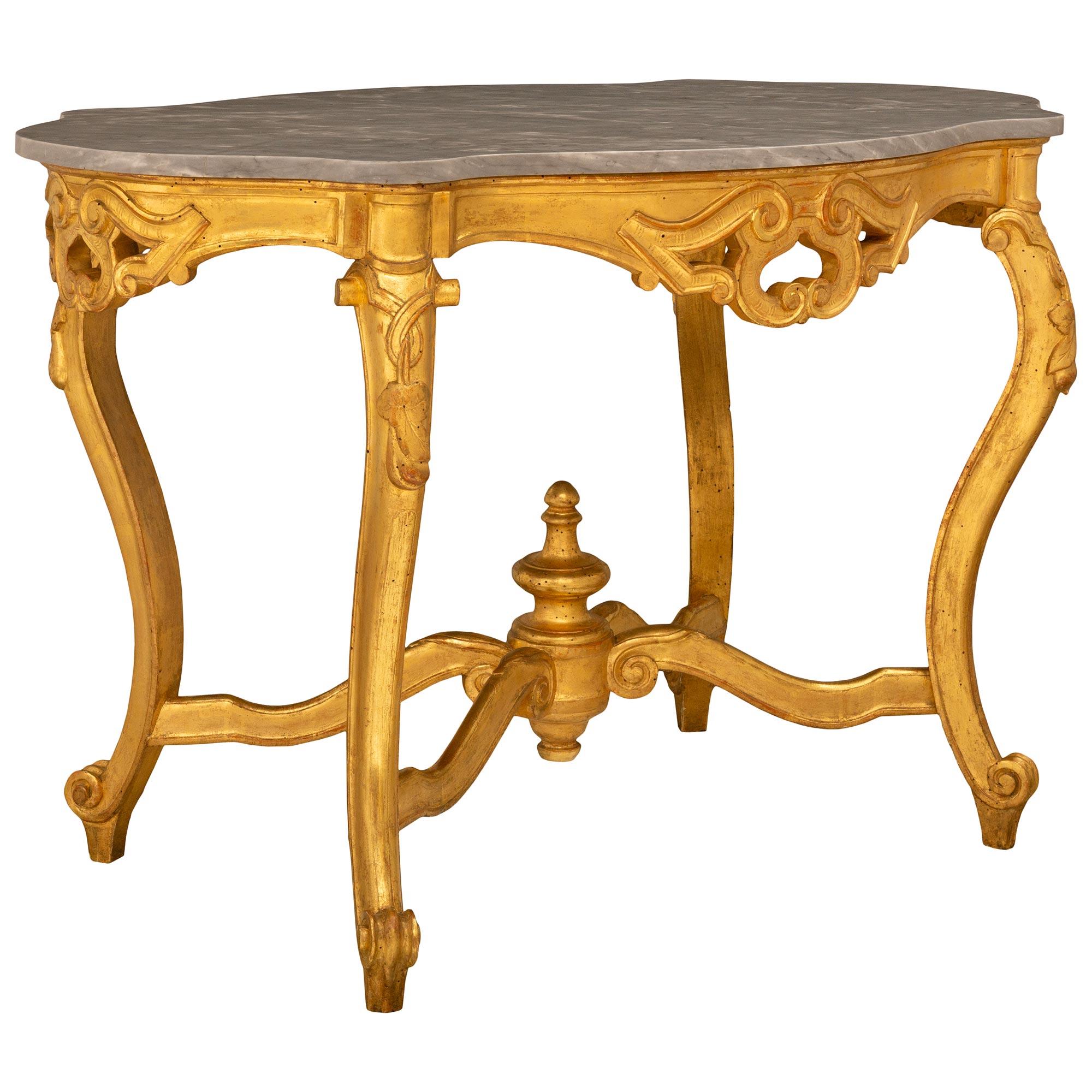 Italian 19th Century Louis XV Style Giltwood and Marble Oval Center Table In Good Condition For Sale In West Palm Beach, FL