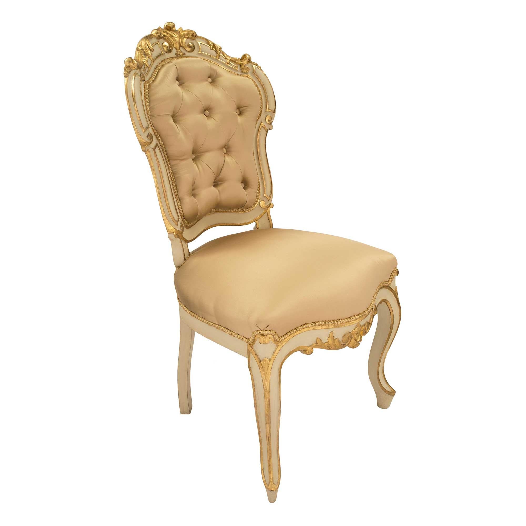 Italian 19th Century Louis XV Style Set of Six Patinated and Giltwood Chairs In Good Condition For Sale In West Palm Beach, FL