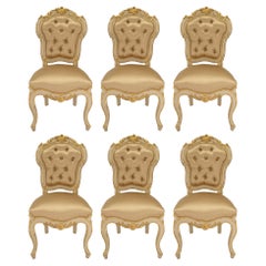 Ensemble de six chaises italiennes de style Louis XV du 19ème siècle en bois patiné et doré
