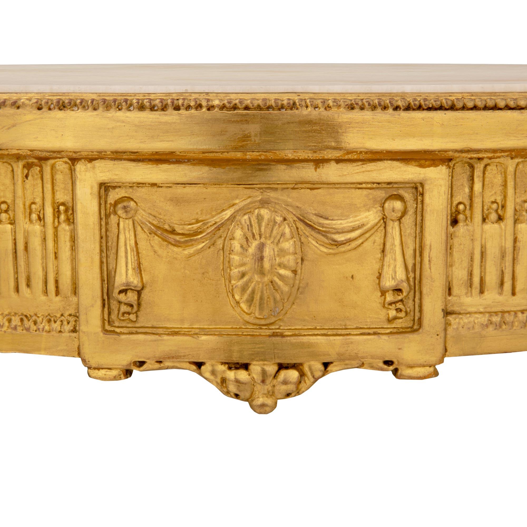 XIXe siècle Table basse circulaire italienne de style Louis XVI du 19ème siècle en vente
