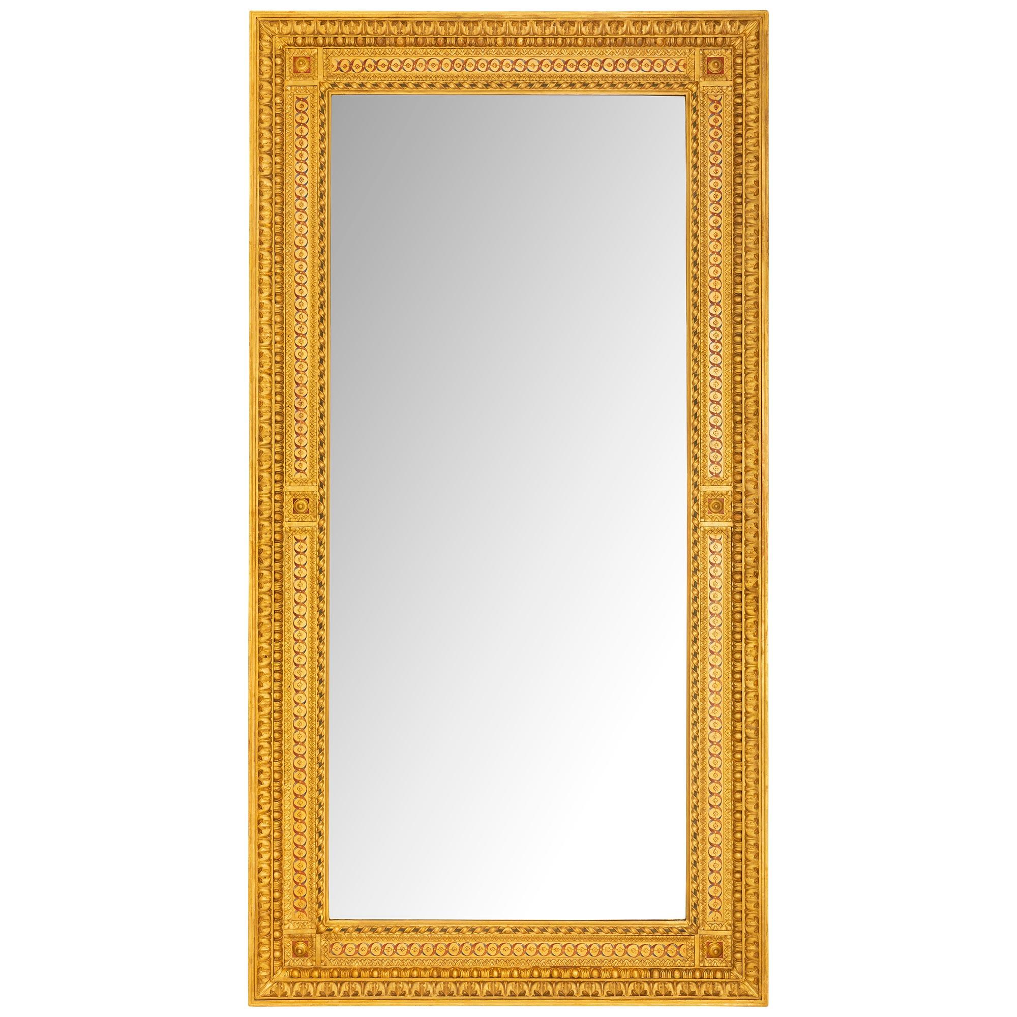 Miroir italien du 19ème siècle de style Louis XVI en bois doré et peint à la main en vente 3