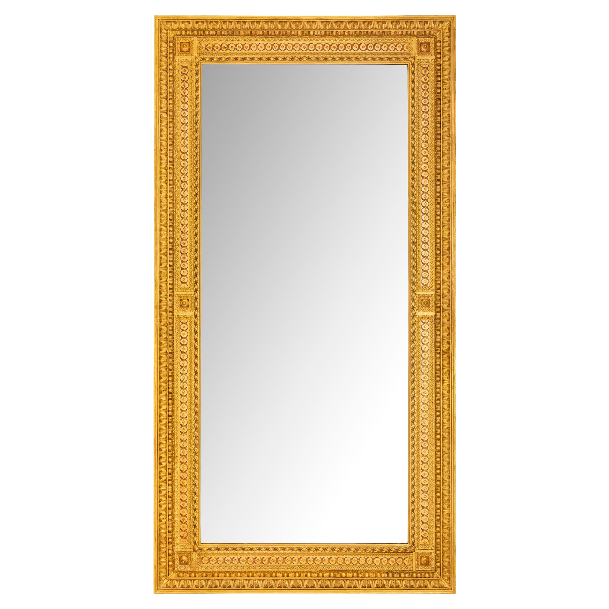 Miroir italien du 19ème siècle de style Louis XVI en bois doré et peint à la main