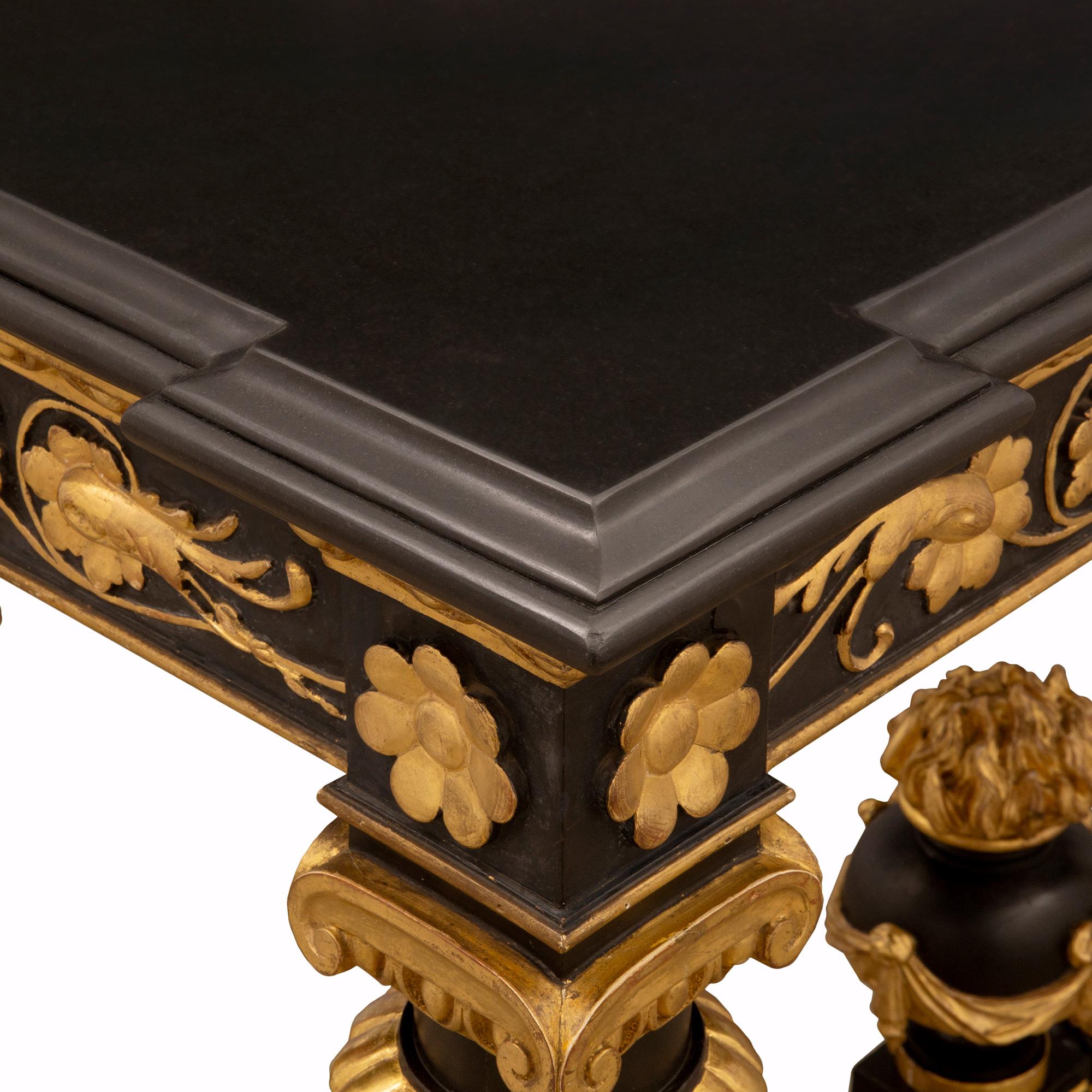 Marbre noir de Belgique Console italienne Louis XVI du 19ème siècle en bois doré et marbre en vente