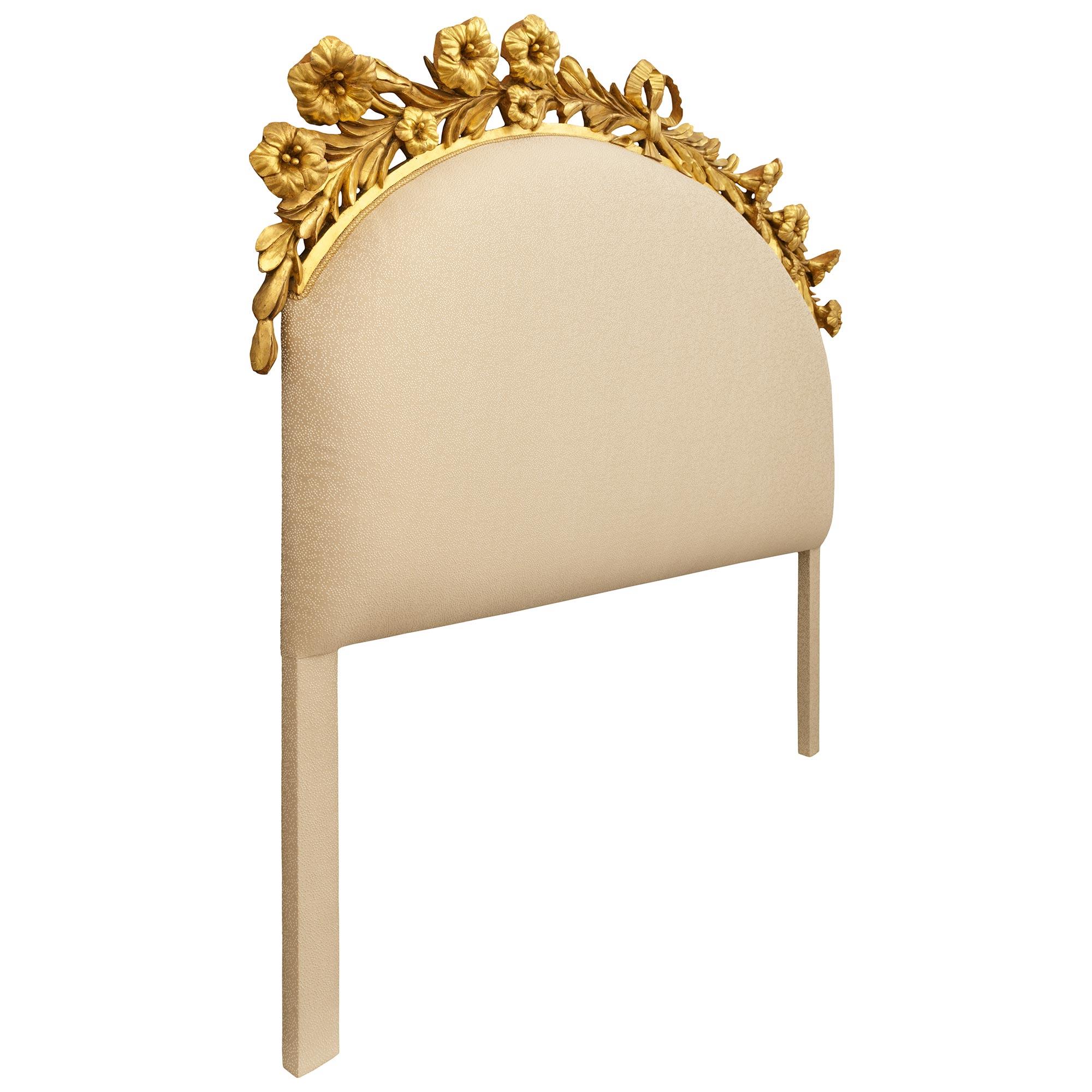 Tête de lit en bois doré italien du 19ème siècle, de style Louis XVI Bon état - En vente à West Palm Beach, FL