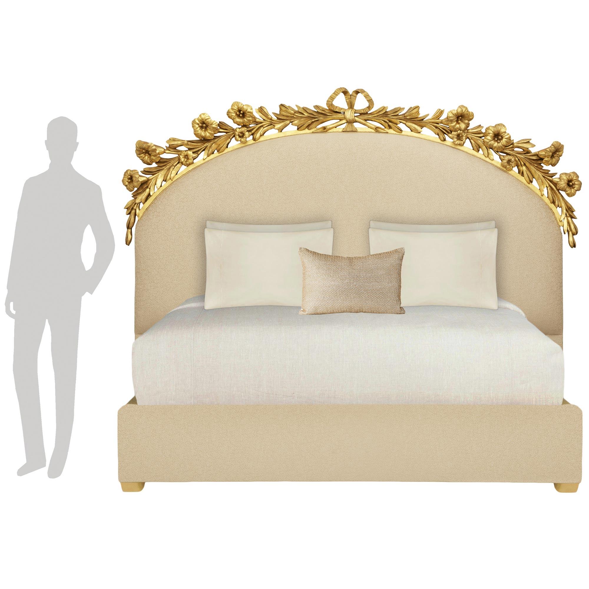 Tête de lit en bois doré italien du 19ème siècle, de style Louis XVI en vente 3