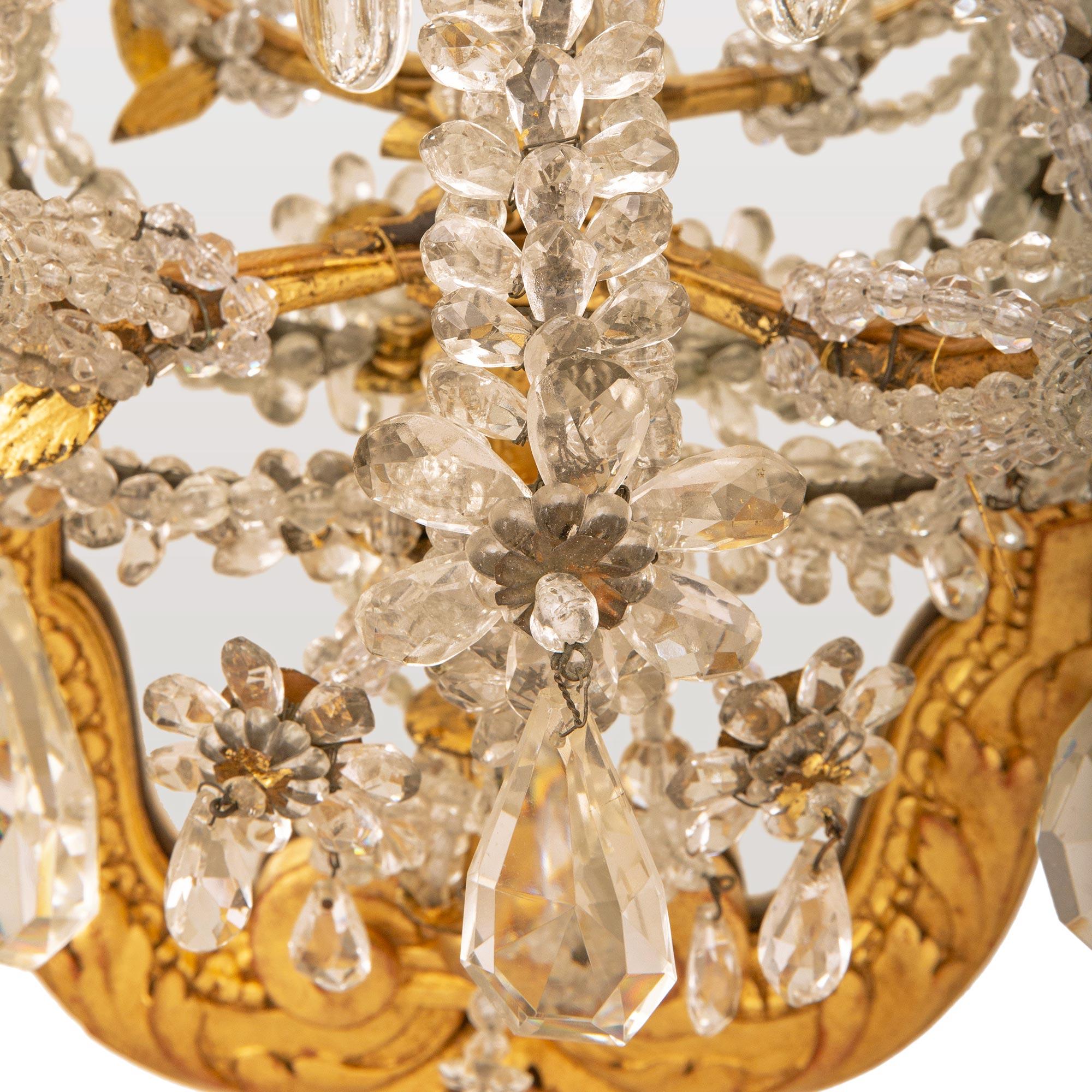Apliques italianos de madera dorada, espejo y cristal del siglo XIX, estilo Luis XVI en venta 1