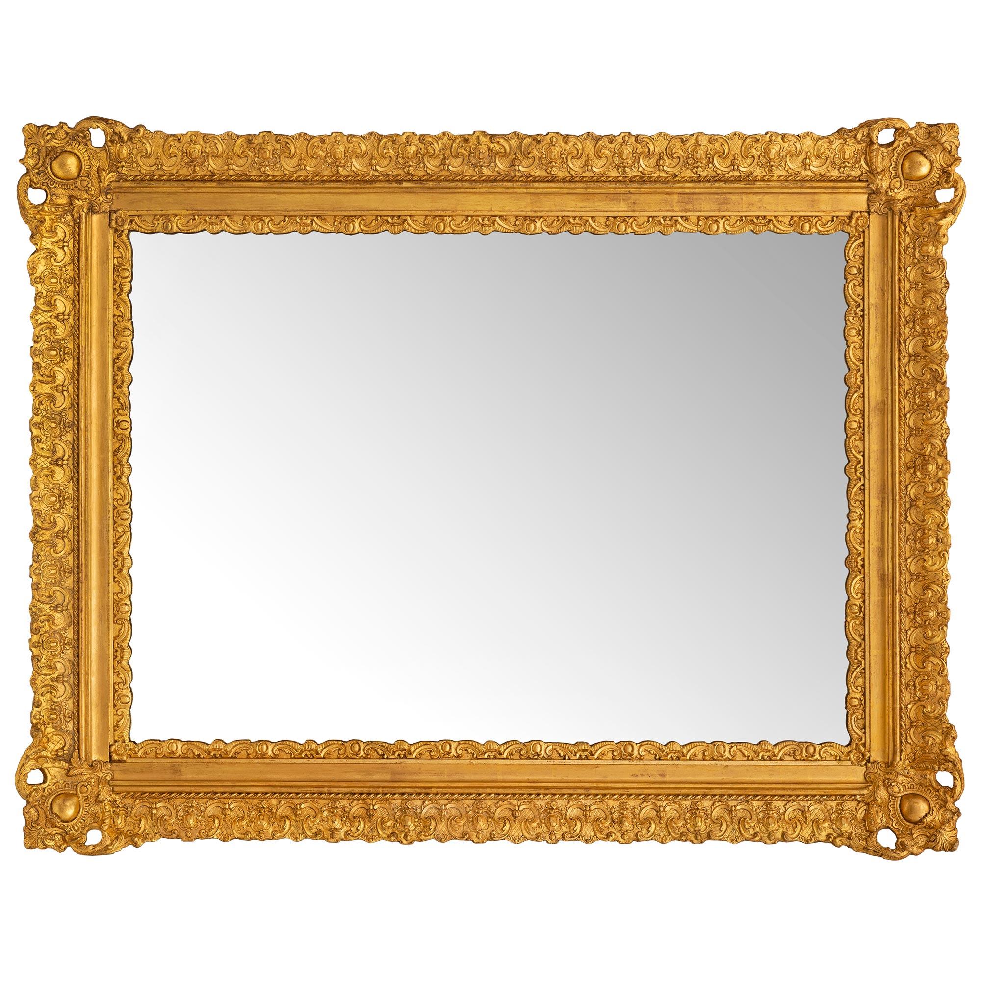 Miroir italien du 19ème siècle en bois doré de style Louis XVI en vente 4
