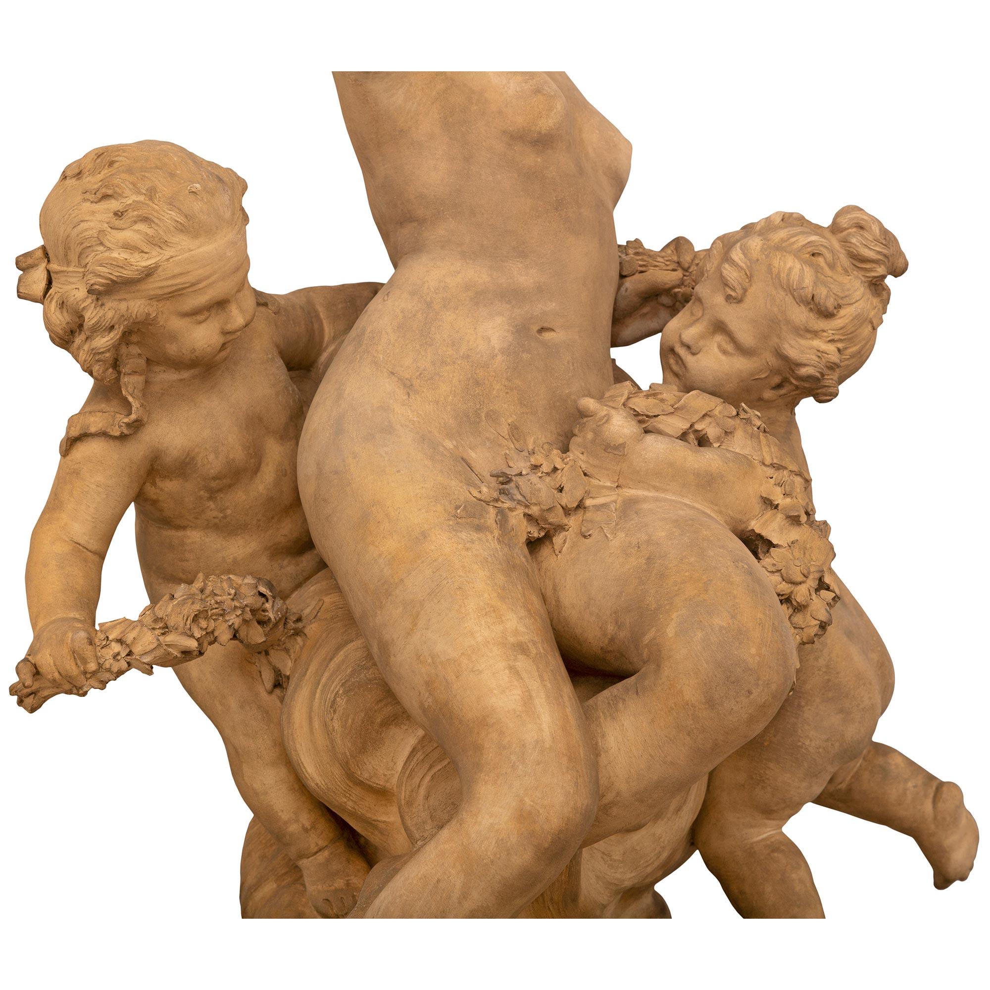 Italienische Terrakotta-Statue aus Marmor, Goldbronze und Terrakotta im Stil Louis XVI. des 19. Jahrhunderts im Angebot 3