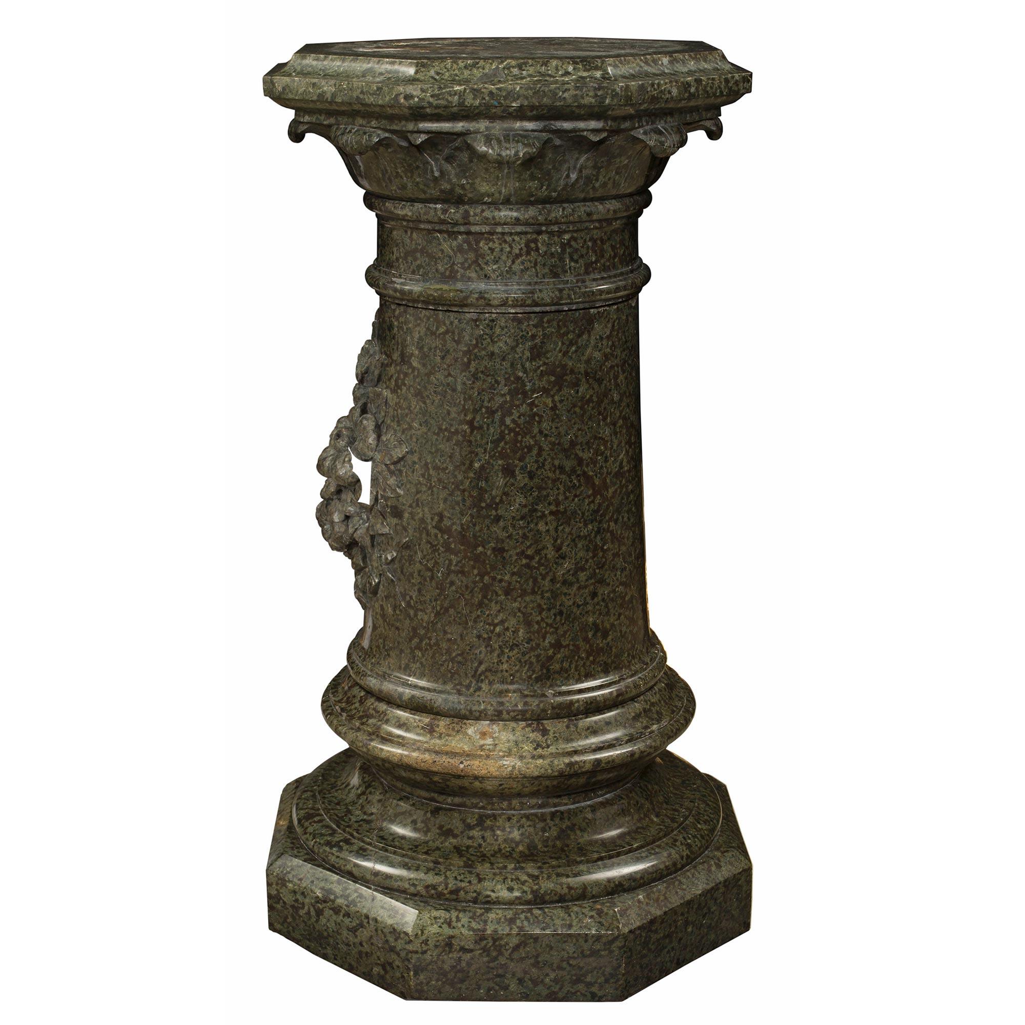Italian 19th Century Louis XVI St. Marble Pedestal Column In Good Condition For Sale In West Palm Beach, FL